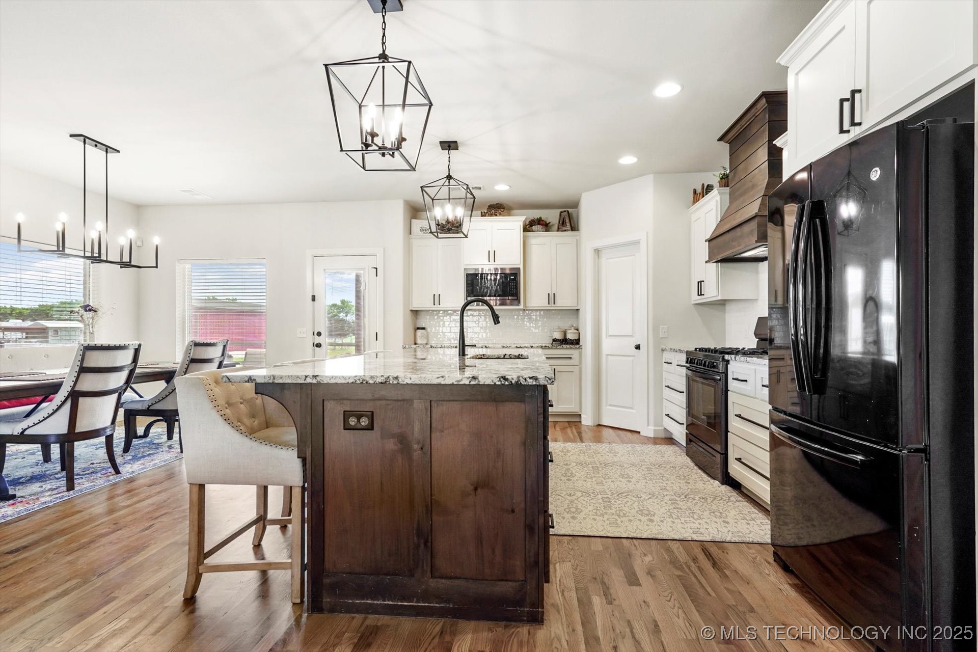 Broken Arrow, Oklahoma, 74014, United States, 4 Bedrooms Bedrooms, ,3 BathroomsBathrooms,Residential,For Sale,1885345
