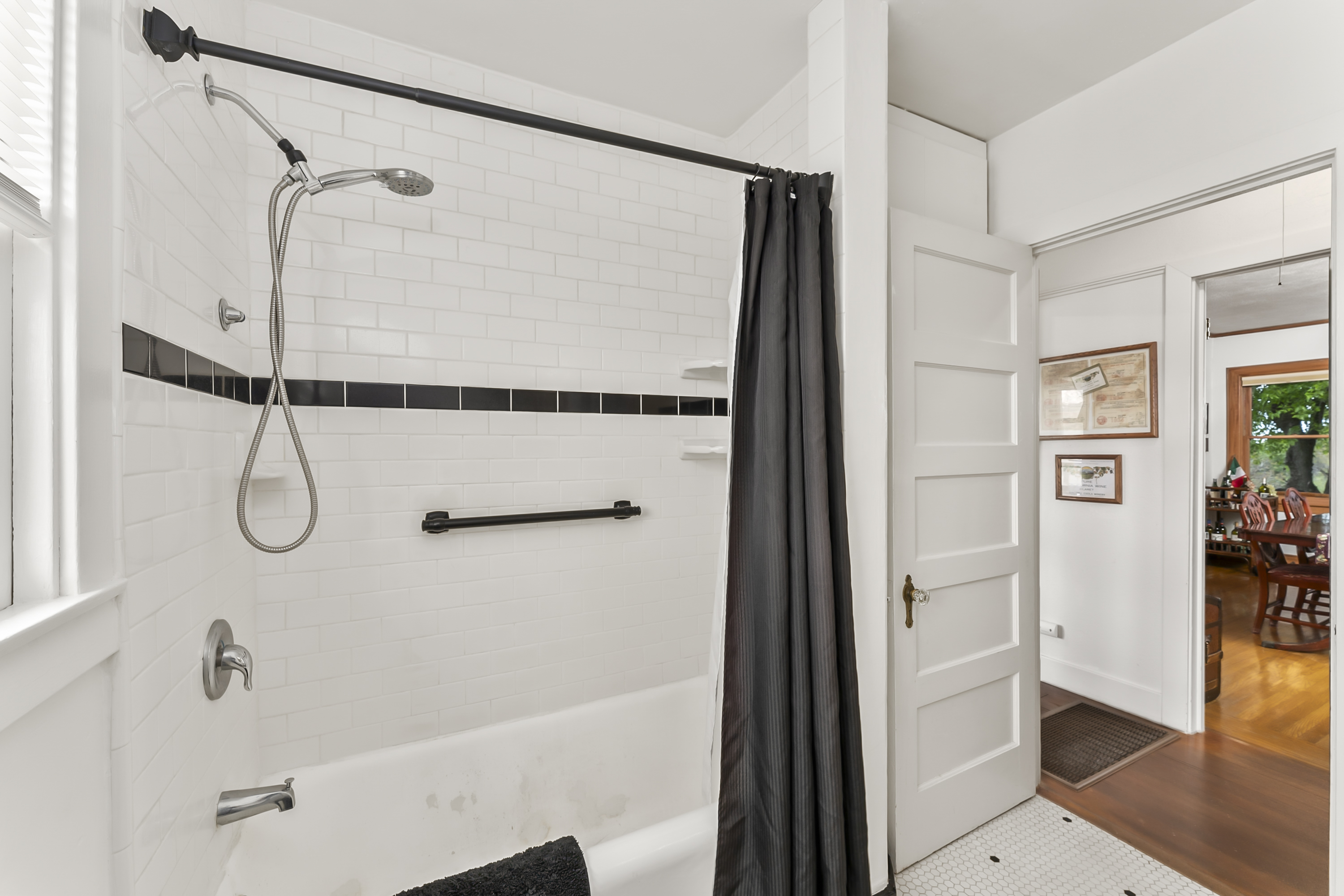  107 Acres - Seasonal Creek - Legacy - 物件實景