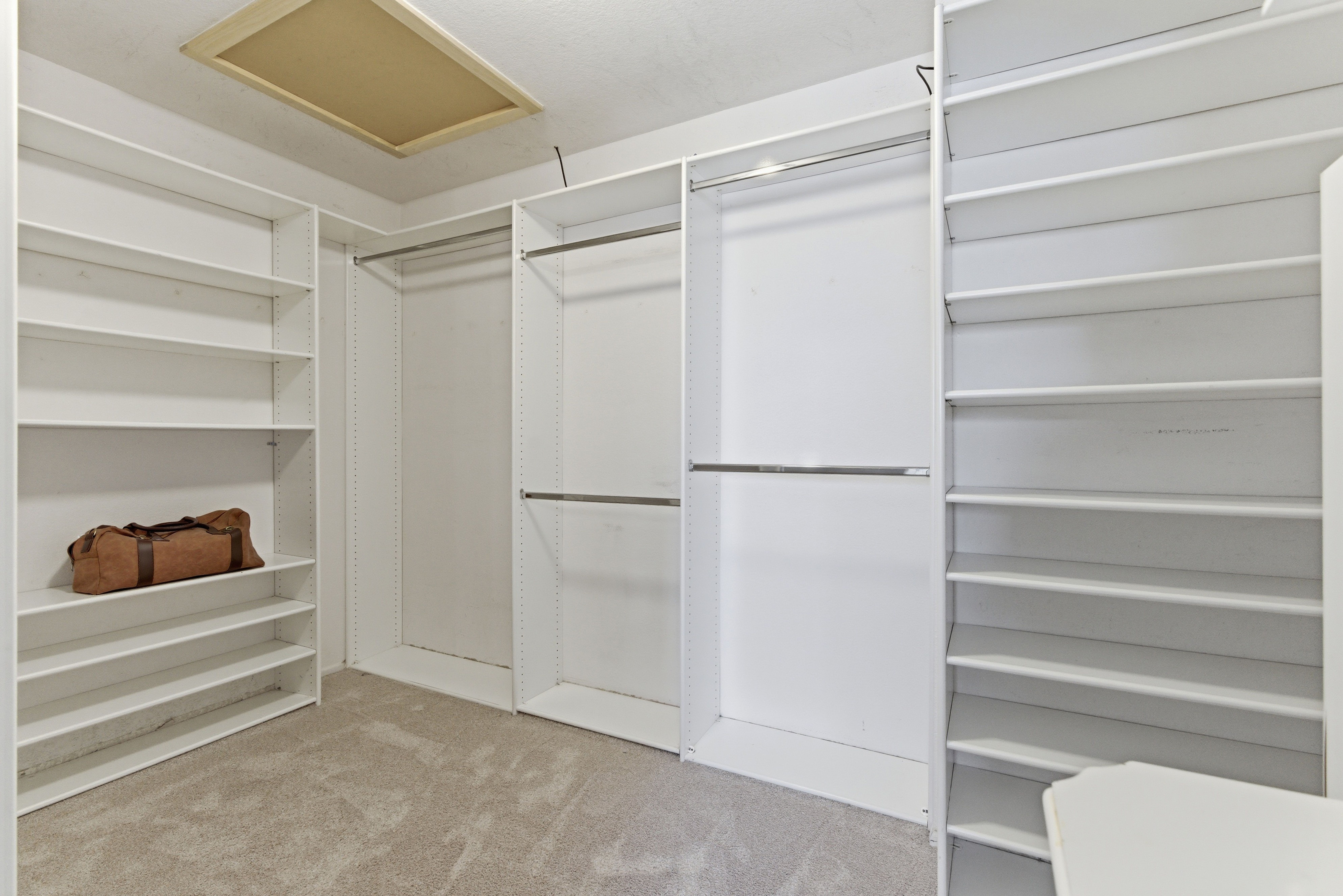  8949 Pine Needles Court, Riverside, CA 92508 - 物件實景