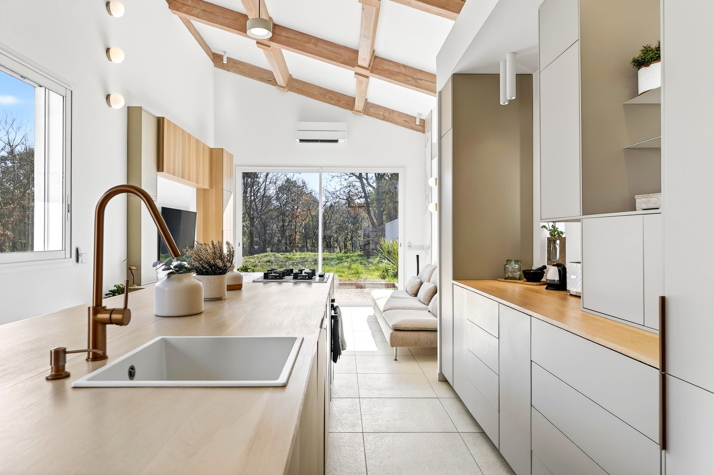  Gonfaron, Var – Renovated House on 8.5 Hectares of Land - 物件實景