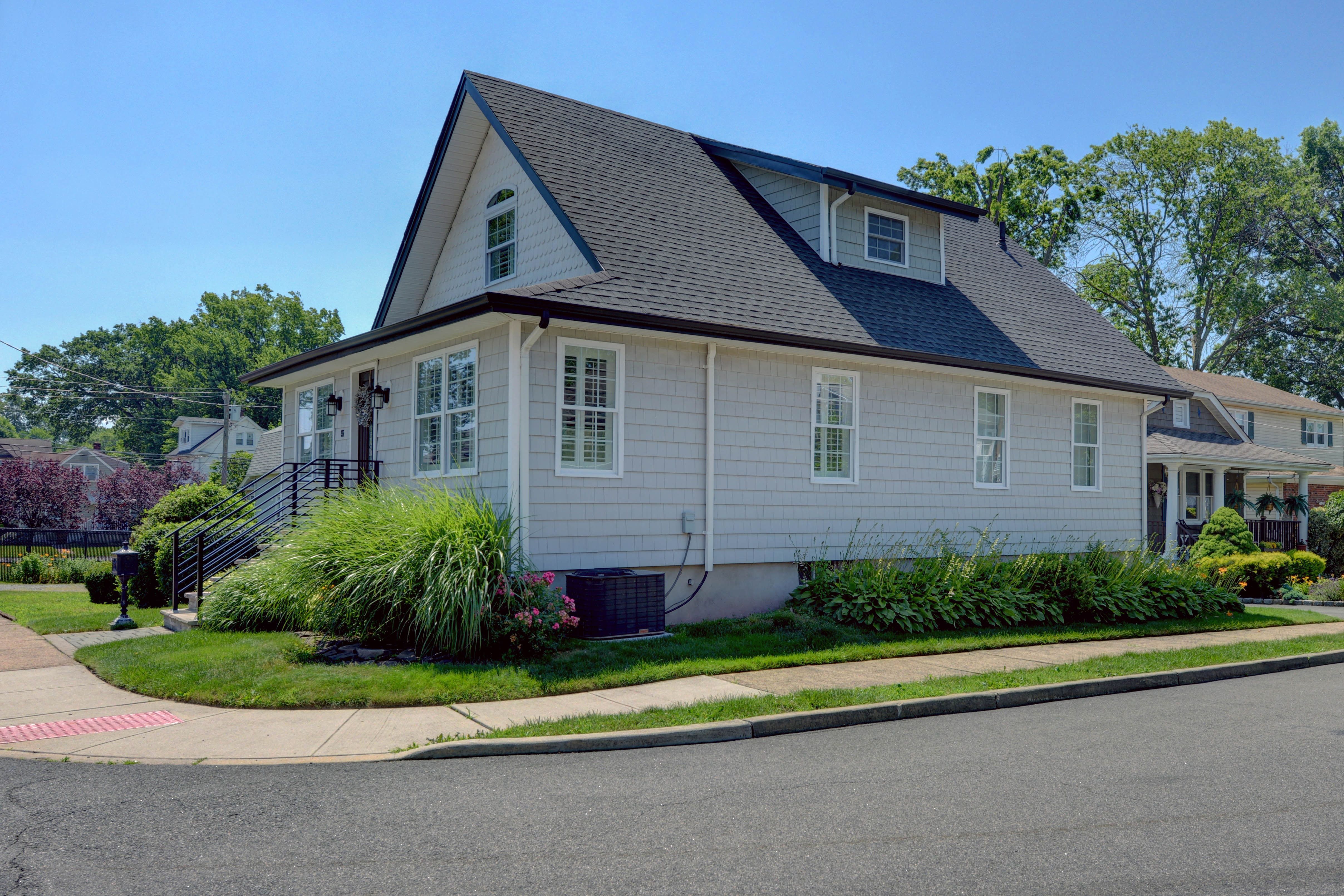 Essex, Nutley Township, New Jersey, 07110, United States, 3 Bedrooms Bedrooms, ,2 BathroomsBathrooms,Residential,For Sale,1873561