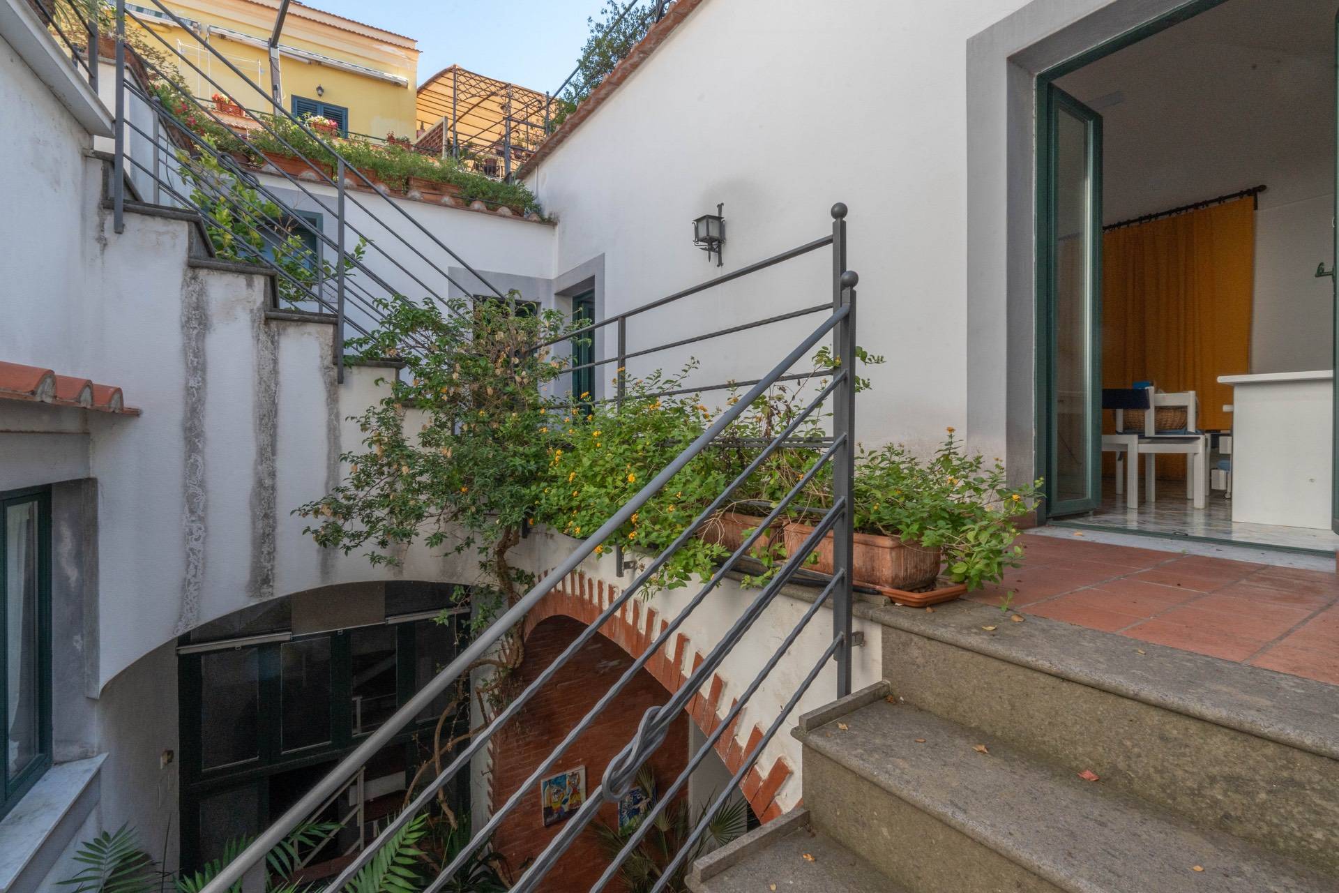 piazza seiano, Vico Equense, Napoli, 80069, IT, 4 Bedrooms Bedrooms, ,4 BathroomsBathrooms,Residential,For Sale,piazza seiano,1629621