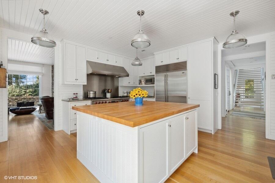 Lakeside, Michigan, 49116, United States, 3 Bedrooms Bedrooms, ,8 BathroomsBathrooms,Residential,For Sale,1785072