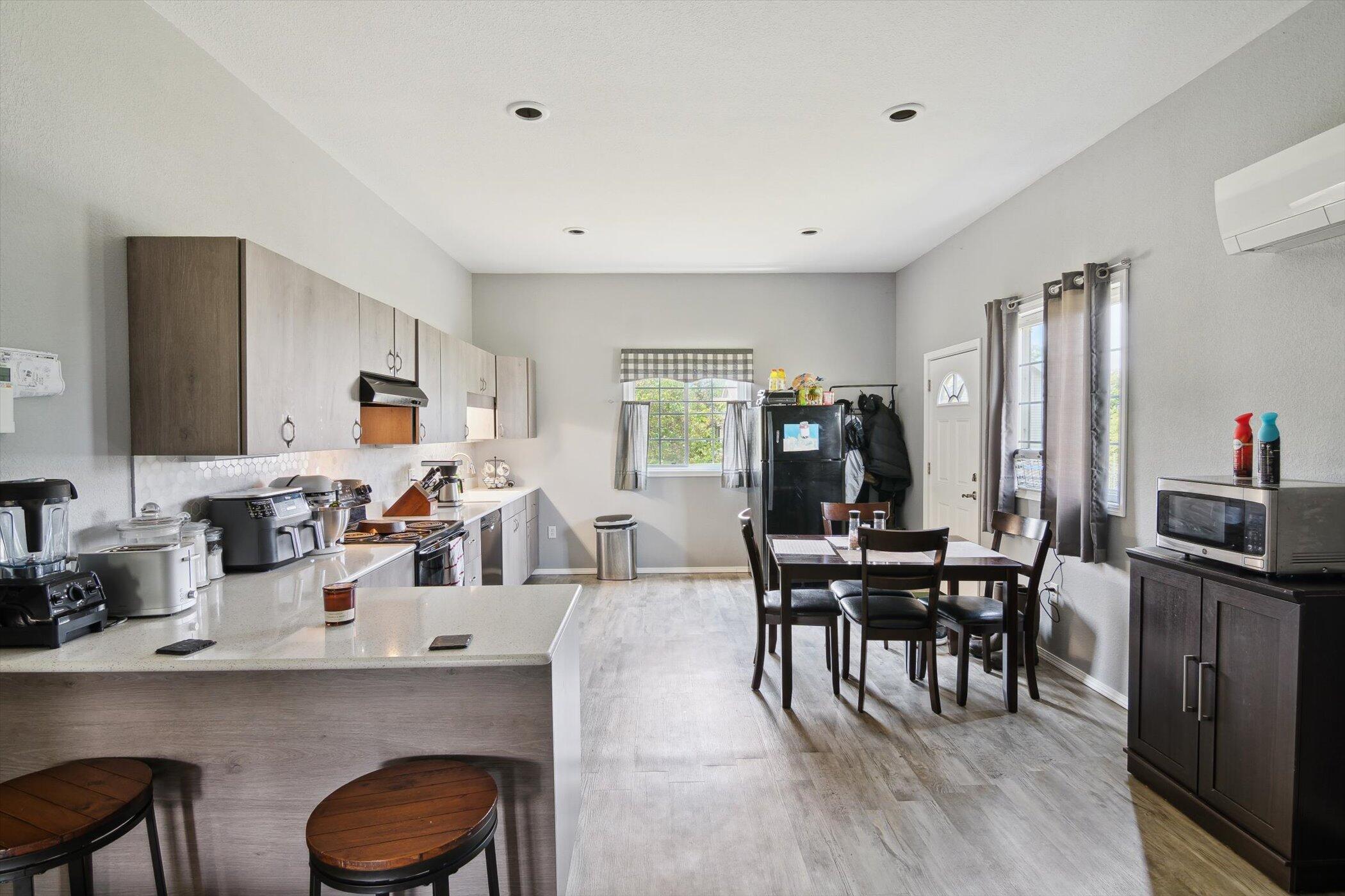 Hillsdale, Michigan, 49242, United States, 6 Bedrooms Bedrooms, ,4 BathroomsBathrooms,Residential,For Sale,1974672