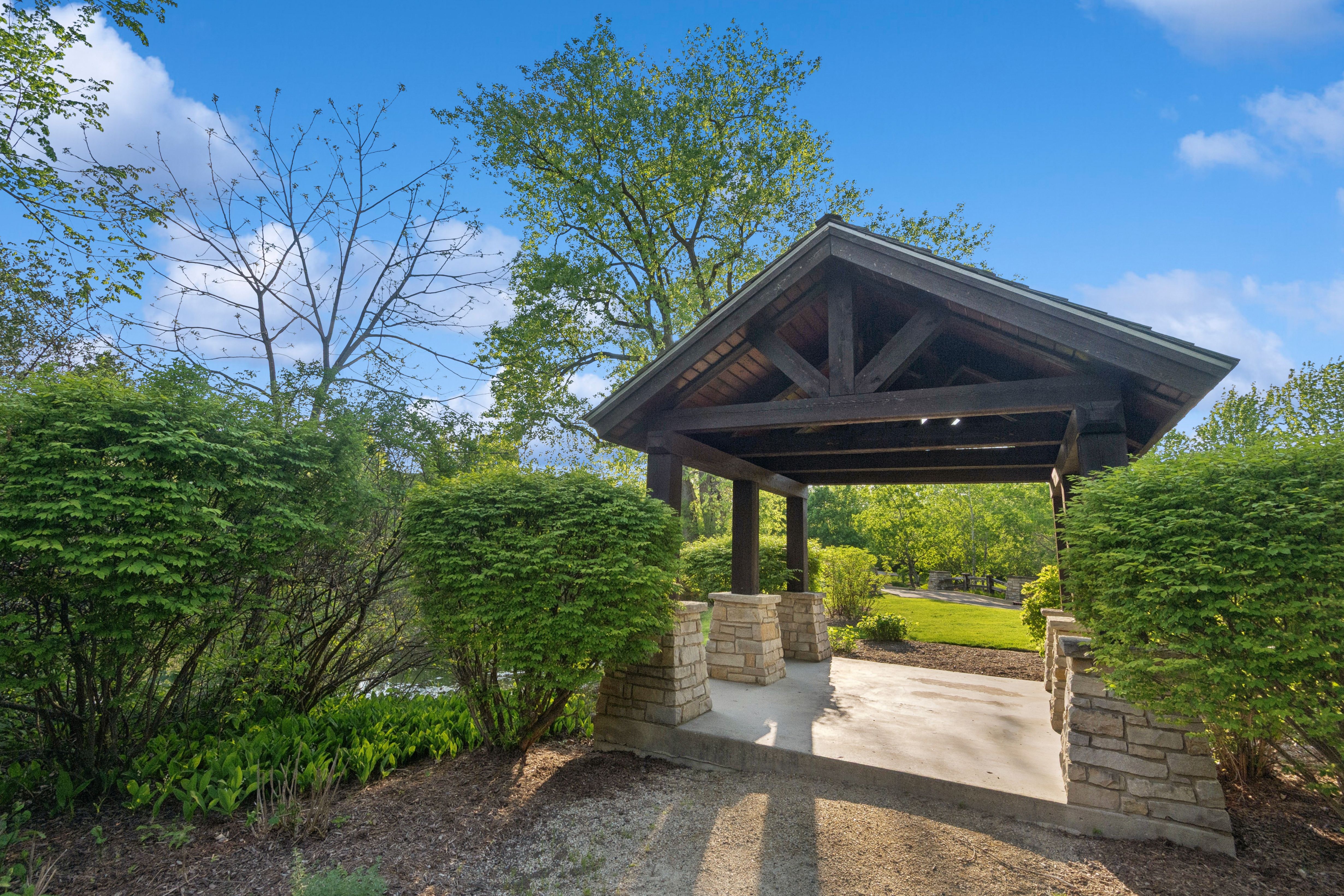  Exceptional Custom Shingle-style Residence - 物件實景