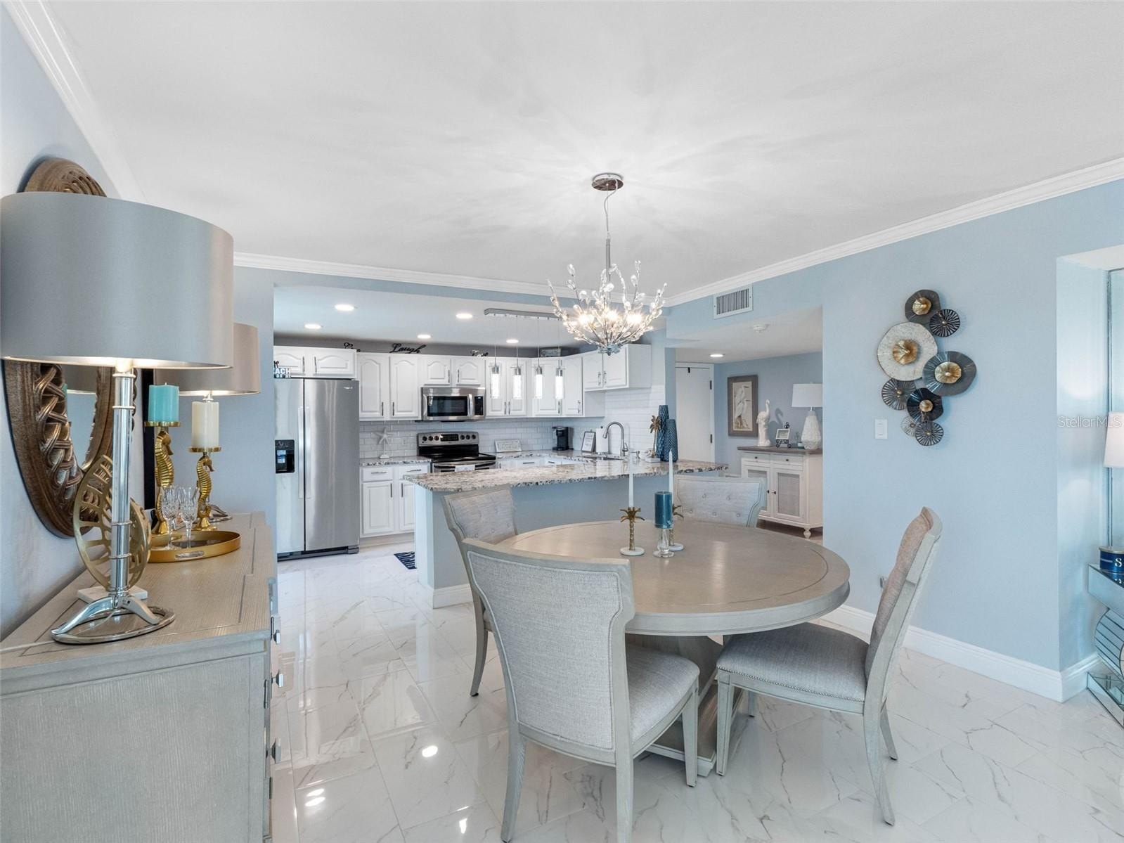 CLEARWATER BEACH, Florida, 33767, United States, 2 Bedrooms Bedrooms, ,2 BathroomsBathrooms,Residential,For Sale,1937556