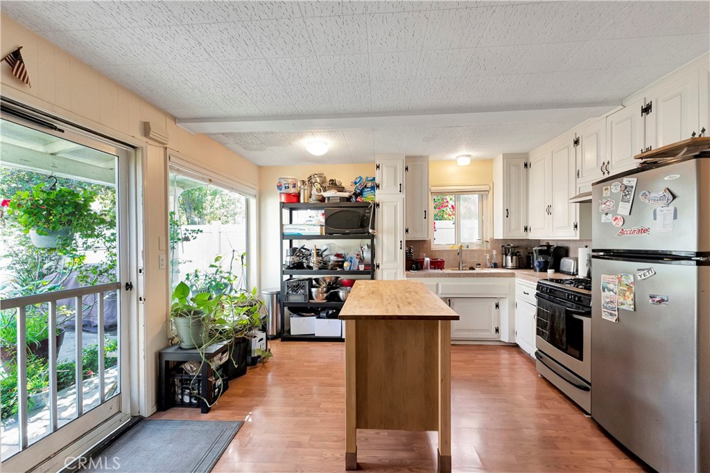 Seal Beach, California, 90740, United States, 4 Bedrooms Bedrooms, ,2 BathroomsBathrooms,Residential,For Sale,2001777