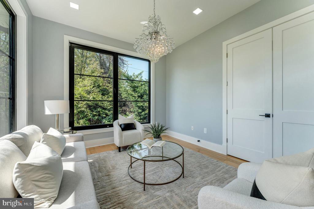 Herndon, Virginia, 20170, United States, 6 Bedrooms Bedrooms, ,6 BathroomsBathrooms,Residential,For Sale,1941281
