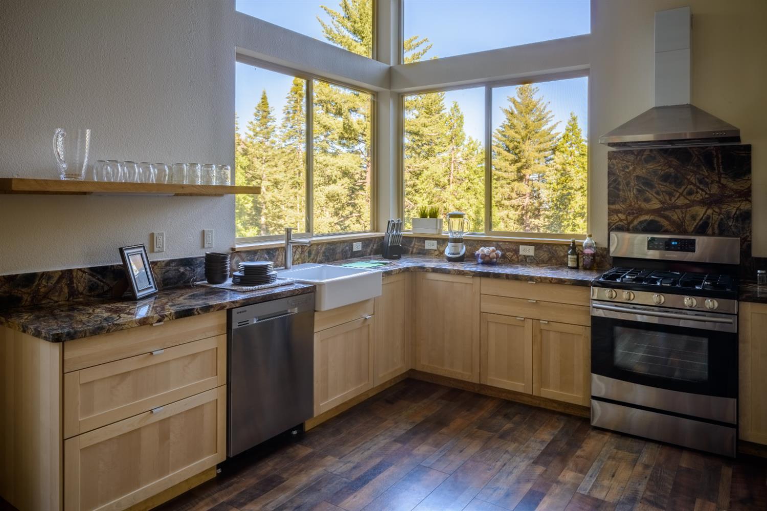 Yosemite West, California, 95389, United States, 2 Bedrooms Bedrooms, ,2 BathroomsBathrooms,Residential,For Sale,2005119