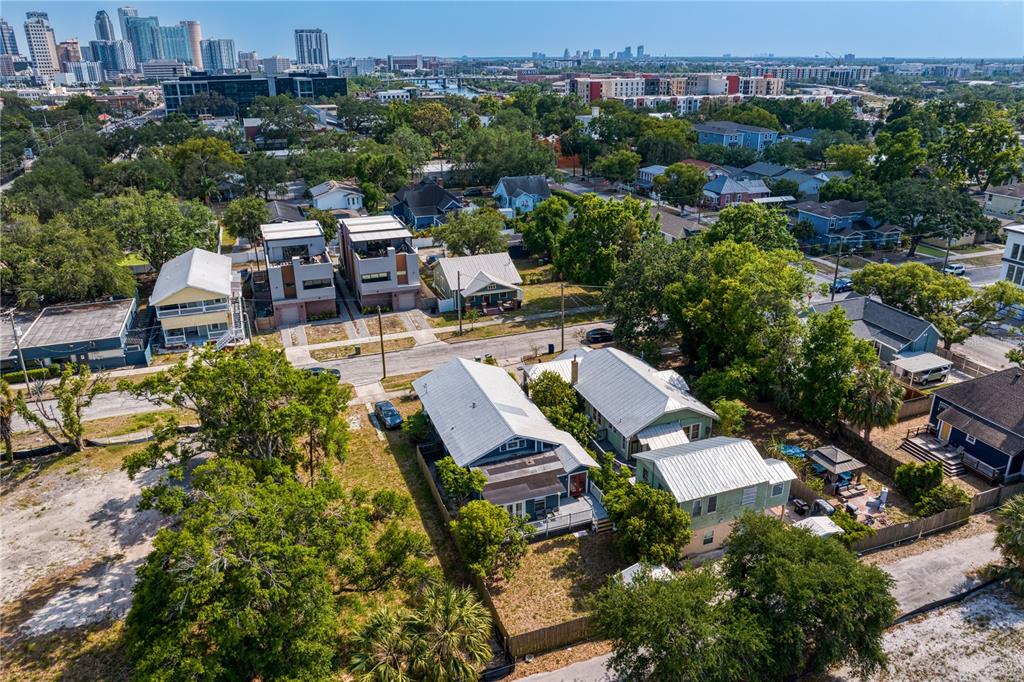 Tampa, Florida, 33602, United States, 3 Bedrooms Bedrooms, ,2 BathroomsBathrooms,Residential,For Sale,1785595