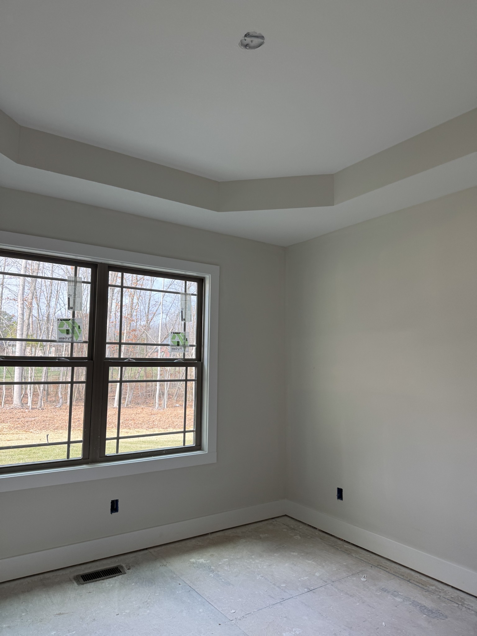 Clarksville, Tennessee, 37042, United States, 3 Bedrooms Bedrooms, ,4 BathroomsBathrooms,Residential,For Sale,2006024