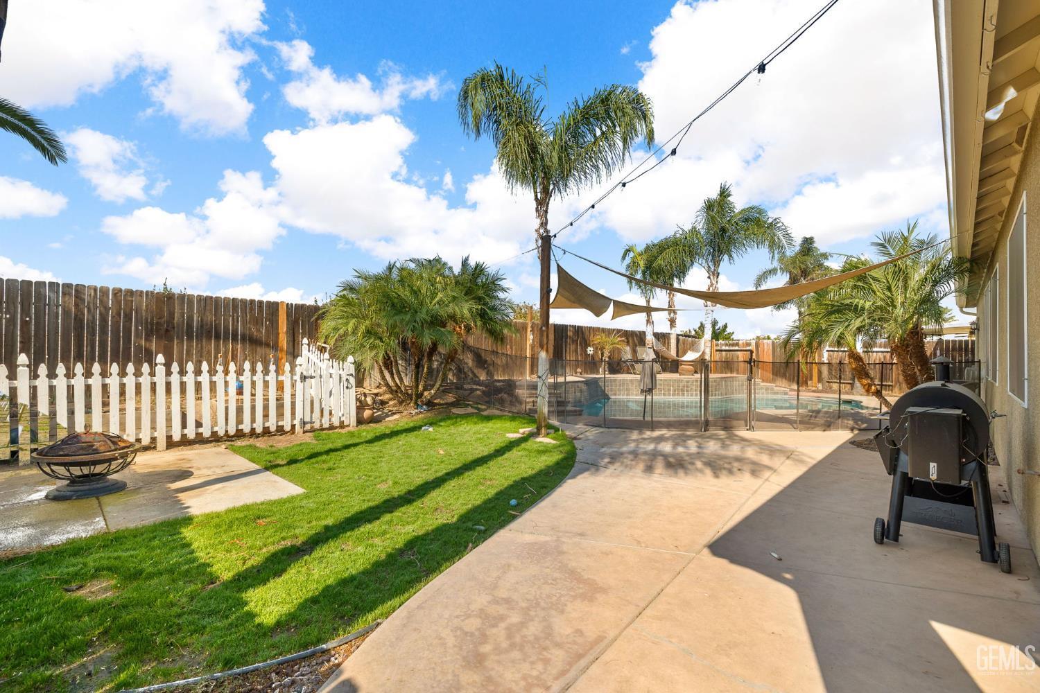 Bakersfield, California, 93312, United States, 3 Bedrooms Bedrooms, ,2 BathroomsBathrooms,Residential,For Sale,1989296