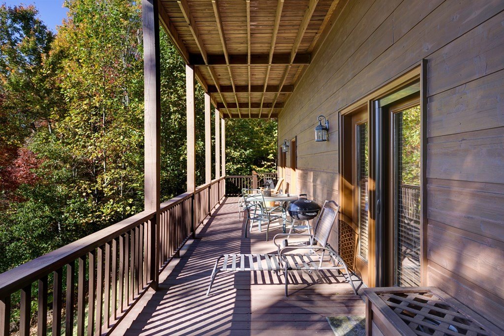 Hiawassee, Georgia, 30546, United States, 4 Bedrooms Bedrooms, ,5 BathroomsBathrooms,Residential,For Sale,1880672