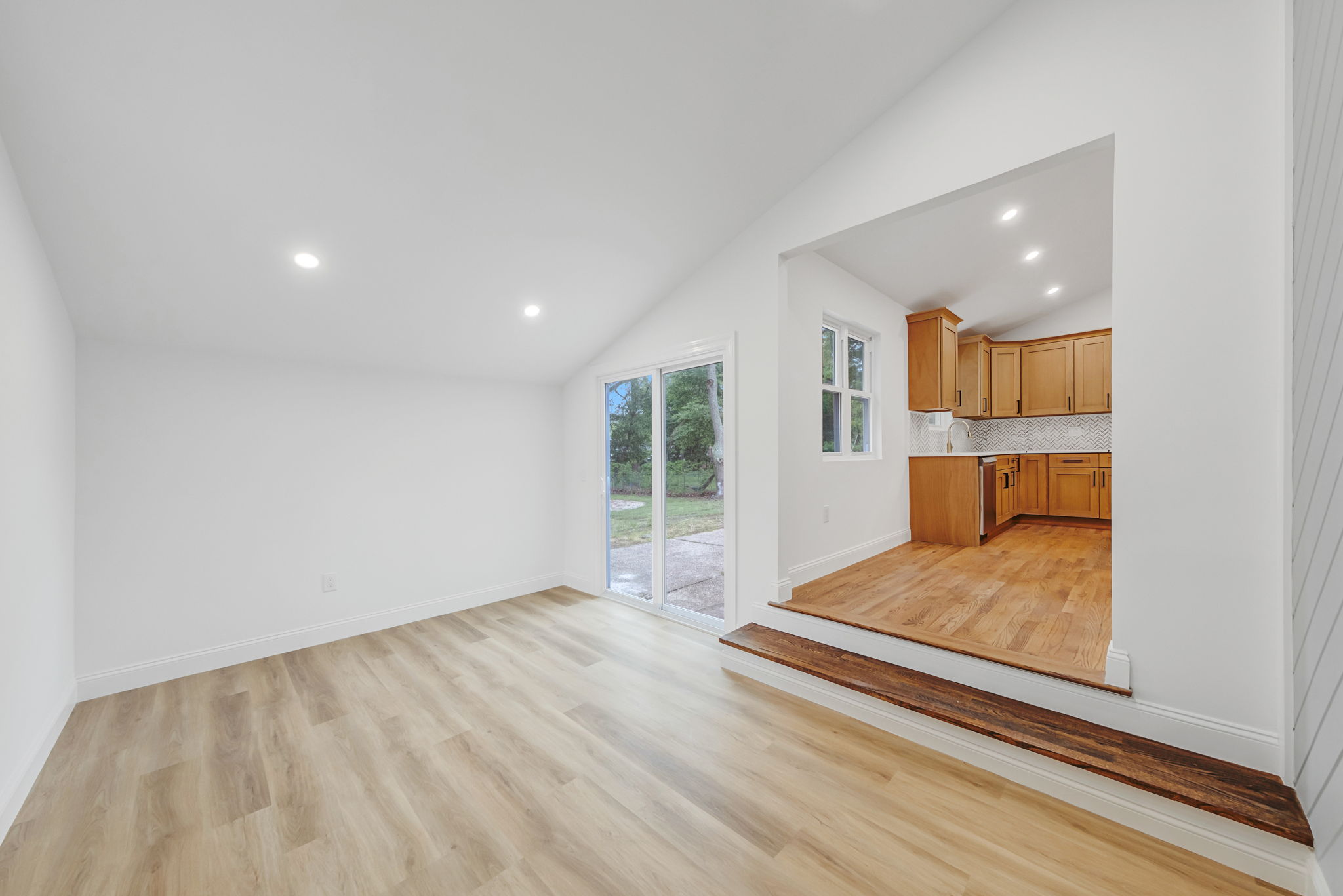 Centereach, New York, 11720, United States, 3 Bedrooms Bedrooms, ,3 BathroomsBathrooms,Residential,For Sale,1851254
