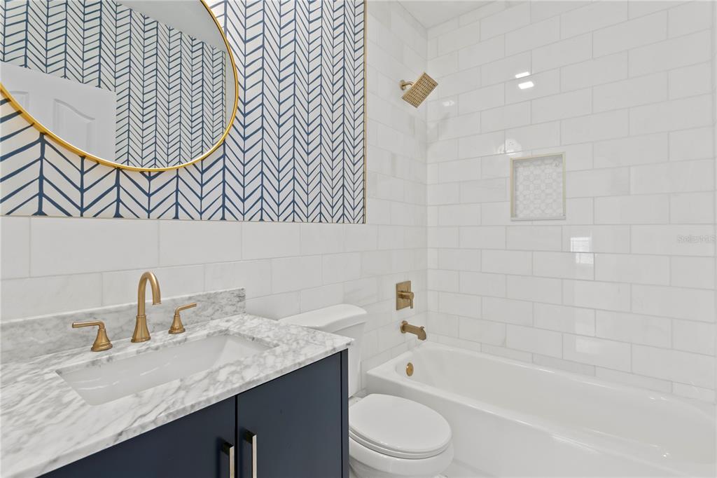 Tampa, Florida, 33602, United States, 3 Bedrooms Bedrooms, ,3 BathroomsBathrooms,Residential,For Sale,1902544