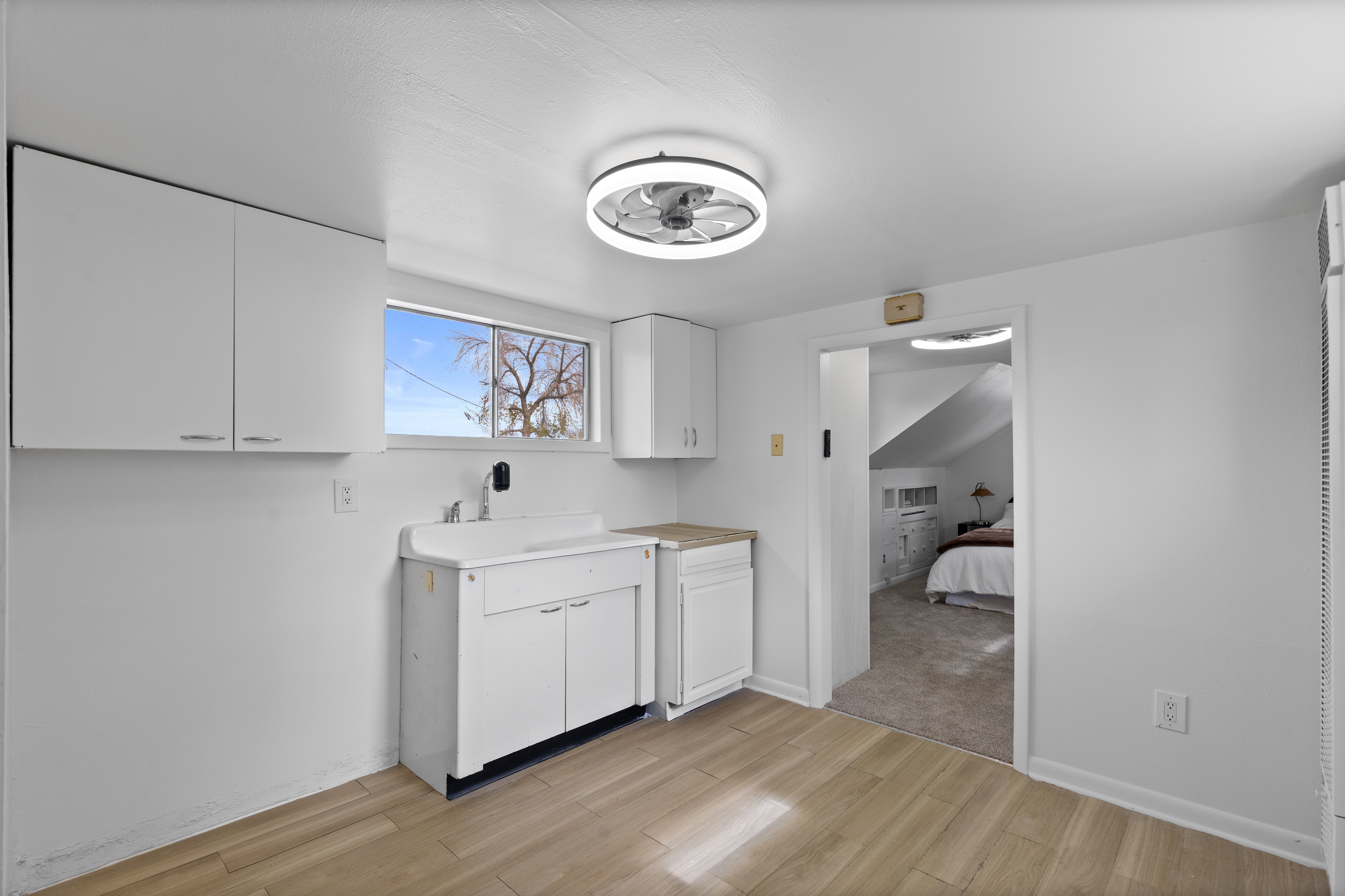  Wheat Ridge Home with Detached Garage and Flexible Upper Suite - 物件實景