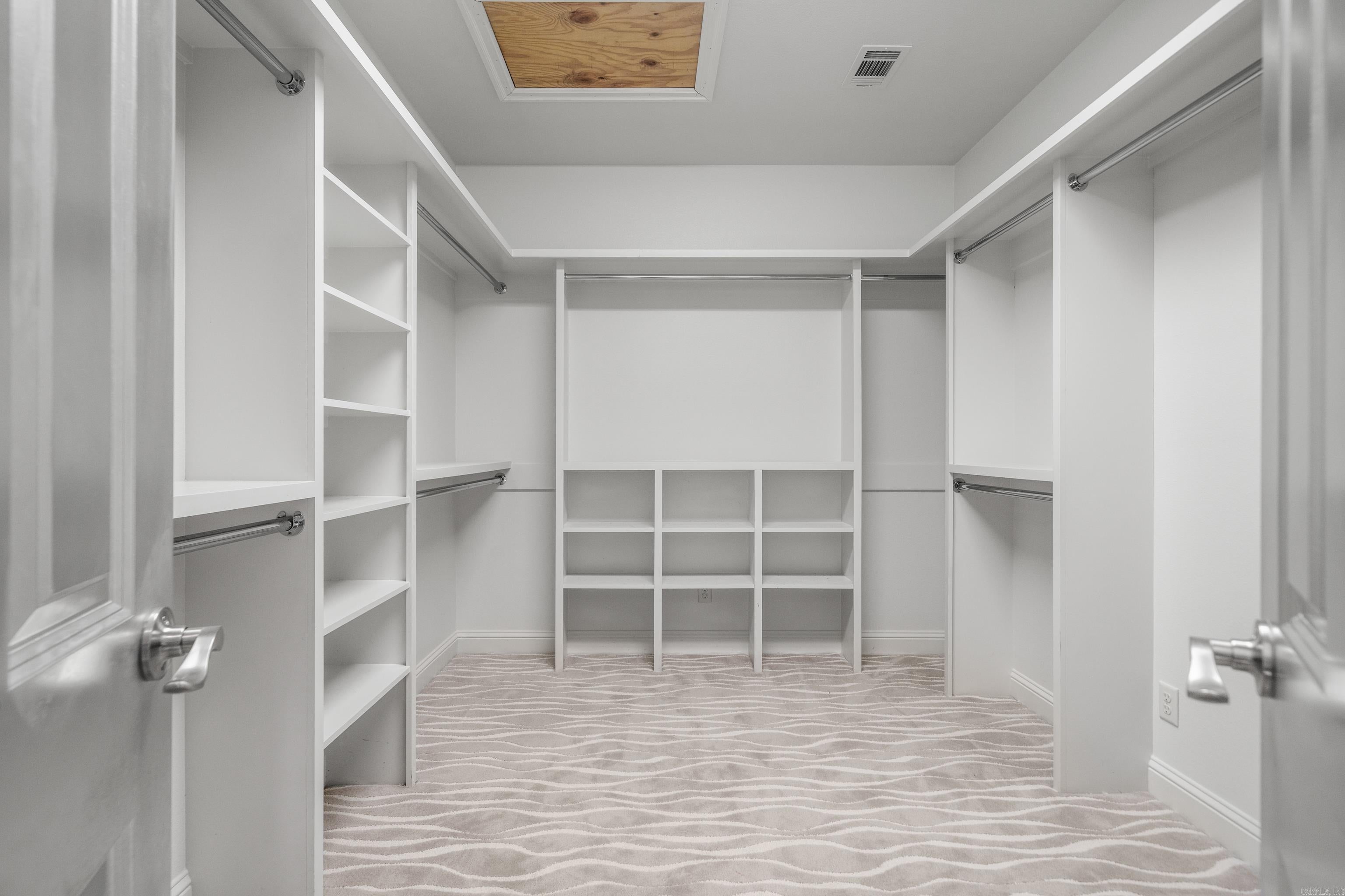 Hot Springs, Arkansas, 71913, United States, 8 Bedrooms Bedrooms, ,6 BathroomsBathrooms,Residential,For Sale,1982872