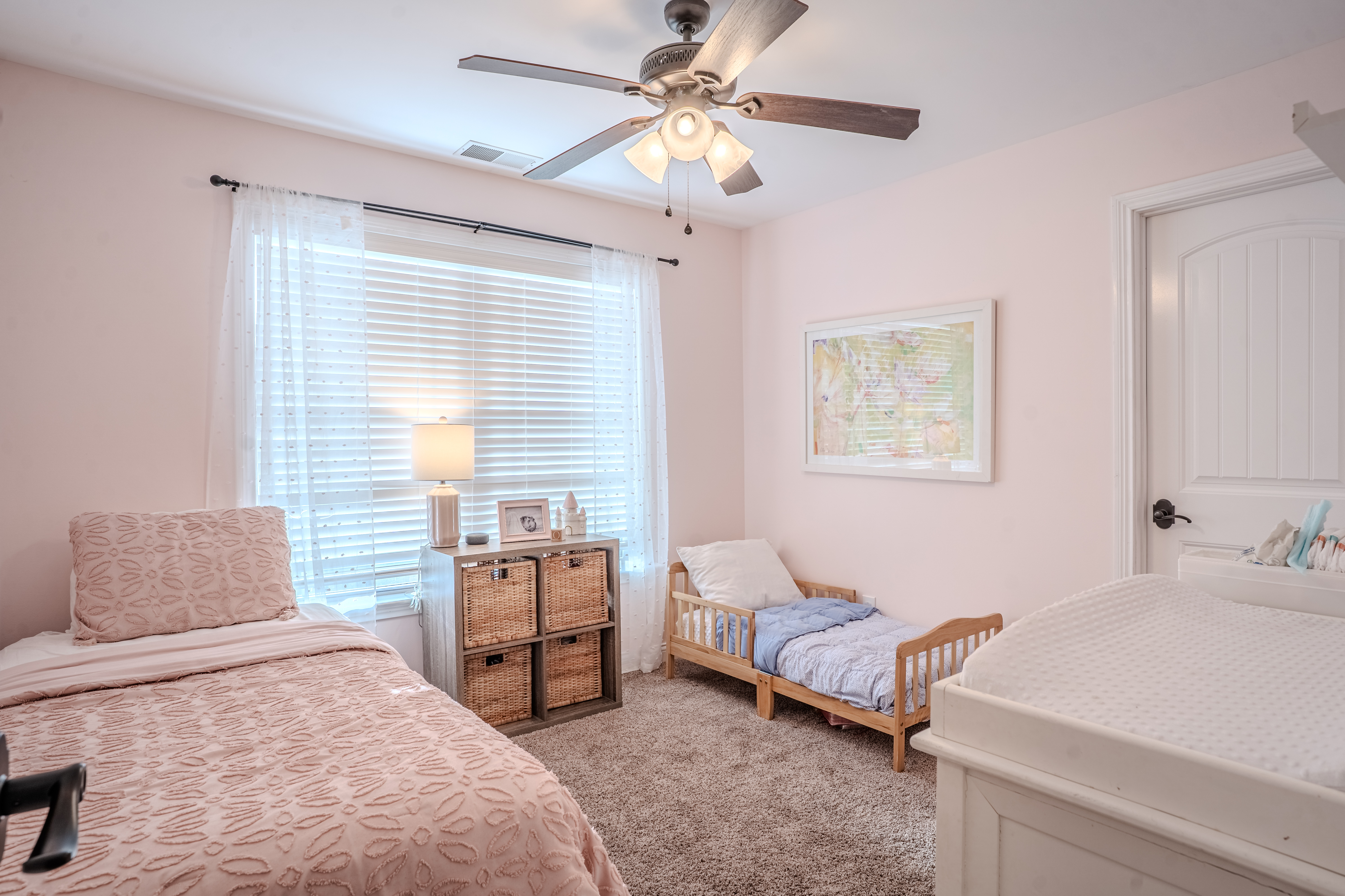 Frankfort, Kentucky, 40601, United States, 6 Bedrooms Bedrooms, ,3 BathroomsBathrooms,Residential,For Sale,2012095