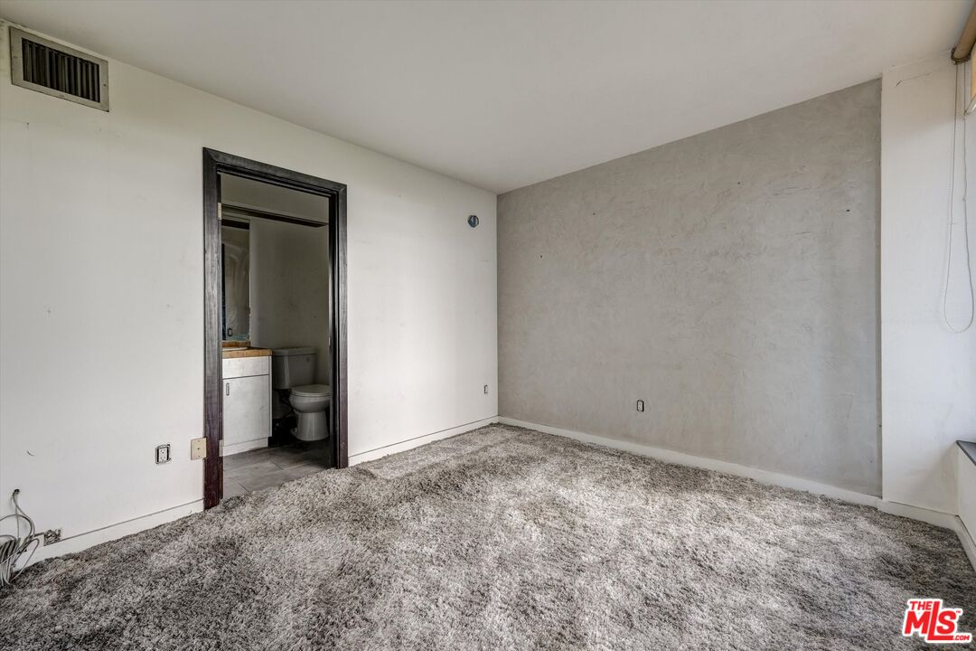 Los Angeles, California, 90024, United States, 2 Bedrooms Bedrooms, ,1 BathroomBathrooms,Residential,For Sale,1939322
