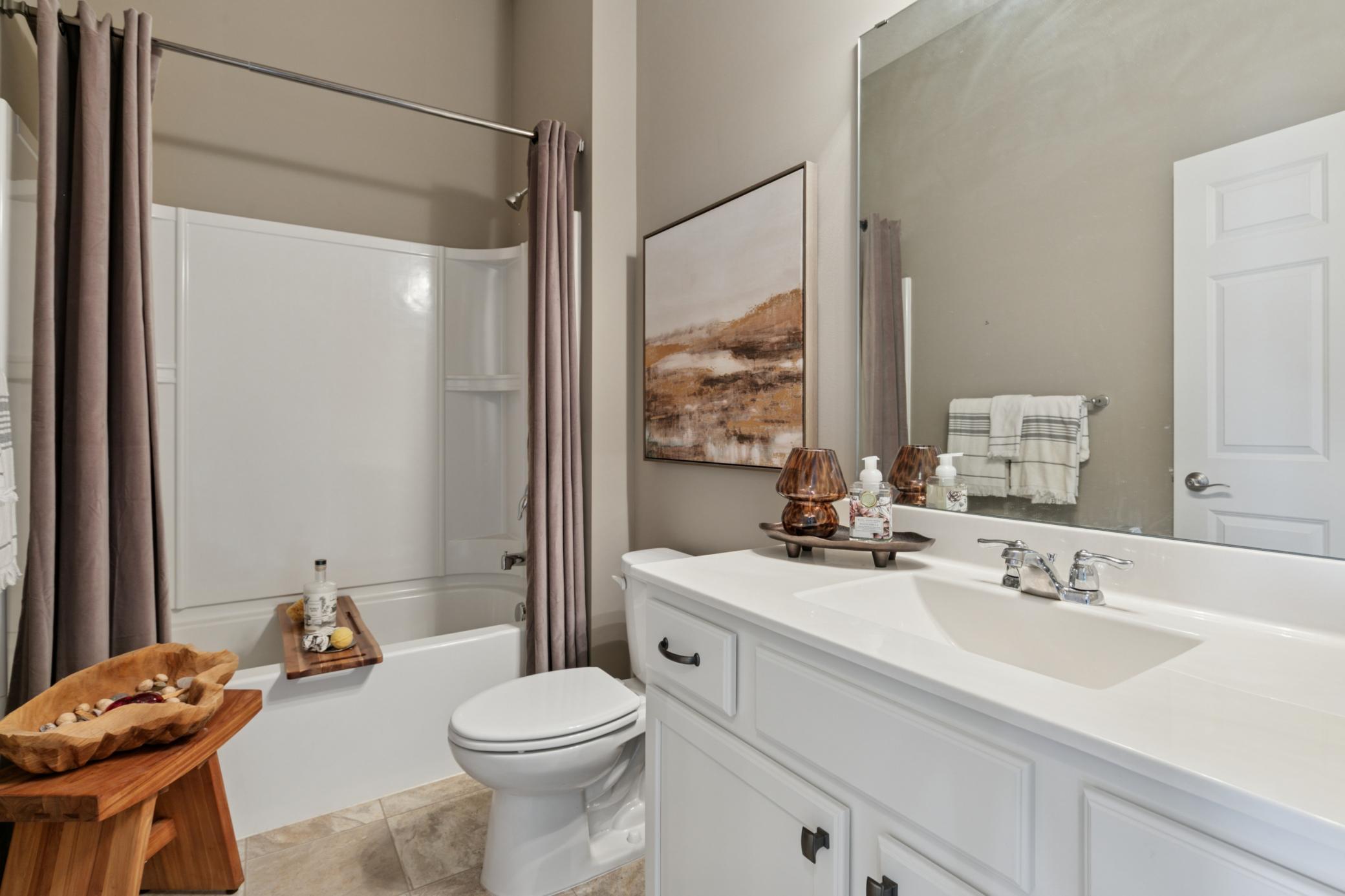 Lakeville, Minnesota, 55044, United States, 3 Bedrooms Bedrooms, ,2 BathroomsBathrooms,Residential,For Sale,1971412