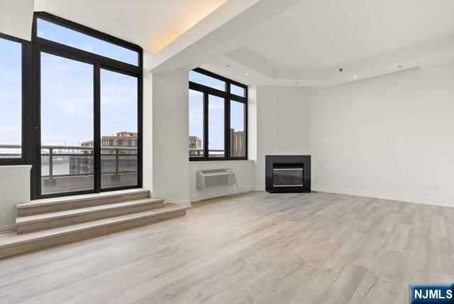 Cliffside Park, New Jersey, 07010, United States, 3 Bedrooms Bedrooms, ,4 BathroomsBathrooms,Residential,For Sale,1885354