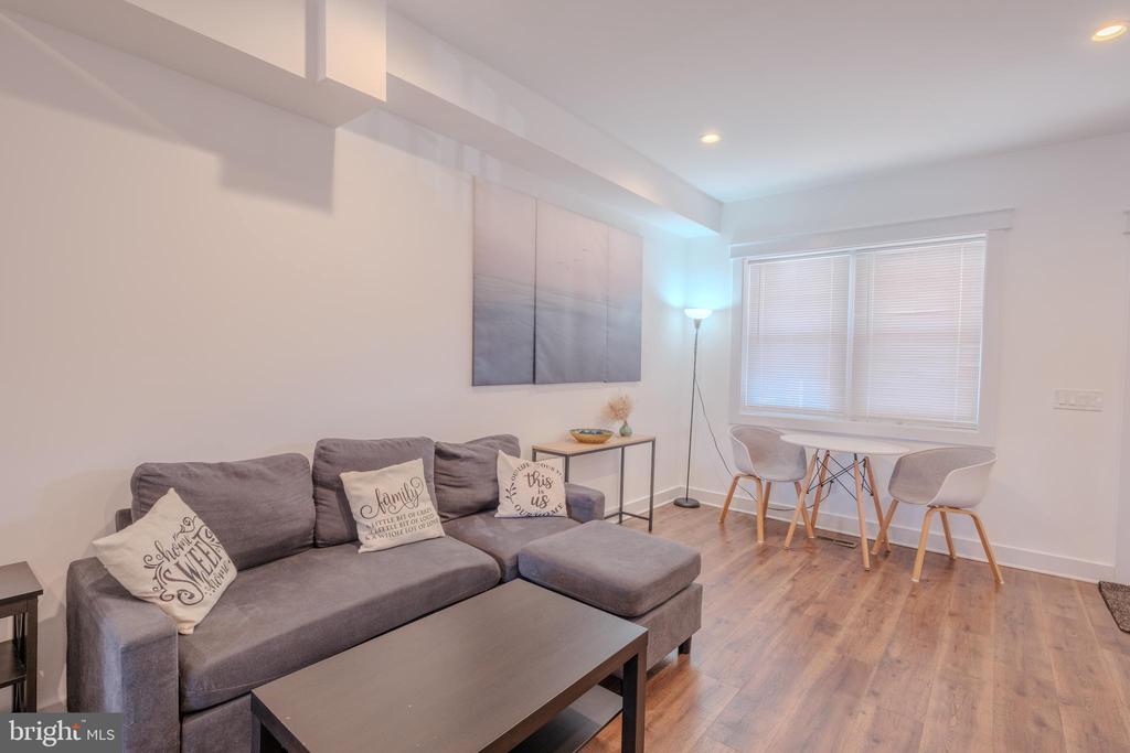 Washington, District of Columbia, 20011, United States, 4 Bedrooms Bedrooms, ,4 BathroomsBathrooms,Residential,For Sale,1895045