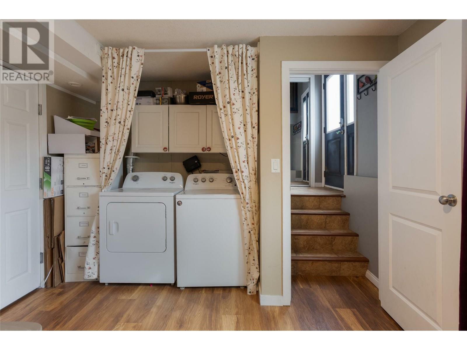 KELOWNA, British Columbia, V1X 6M4, CA, 3 Bedrooms Bedrooms, ,2 BathroomsBathrooms,Residential,For Sale,1836939