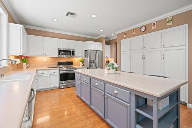 Oceanside, California, 92057, United States, 4 Bedrooms Bedrooms, ,3 BathroomsBathrooms,Residential,For Sale,1870642