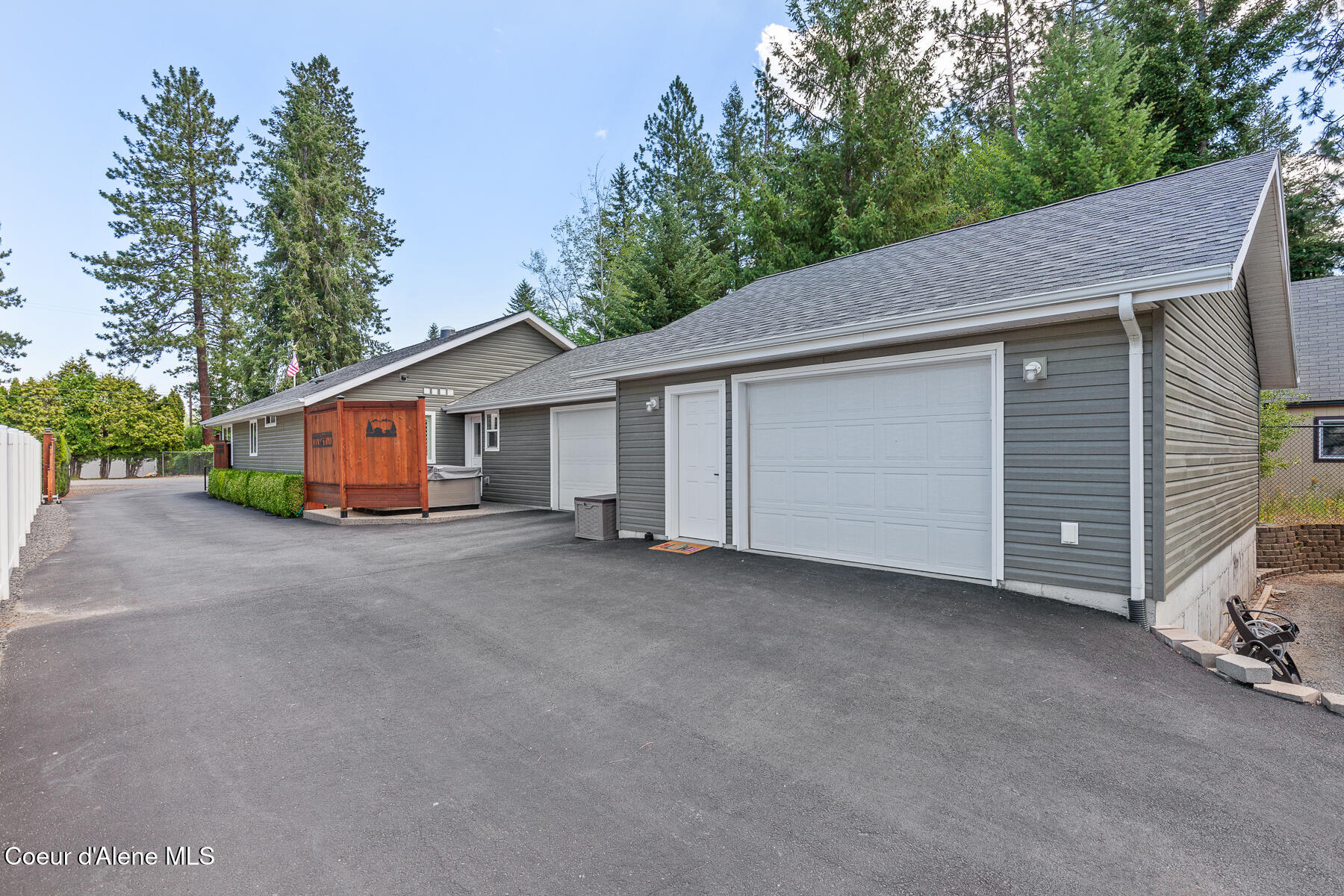 Coeur d'Alene, Idaho, 83814, United States, 3 Bedrooms Bedrooms, ,2 BathroomsBathrooms,Residential,For Sale,1895334