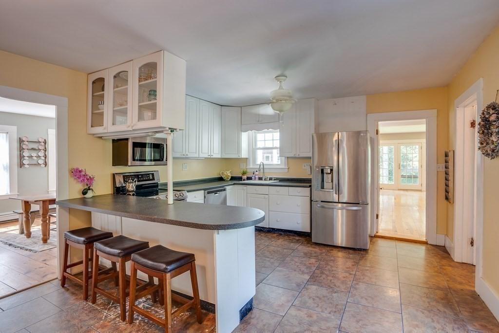 Boylston, Massachusetts, 01505, United States, 5 Bedrooms Bedrooms, ,3 BathroomsBathrooms,Residential,For Sale,1887512