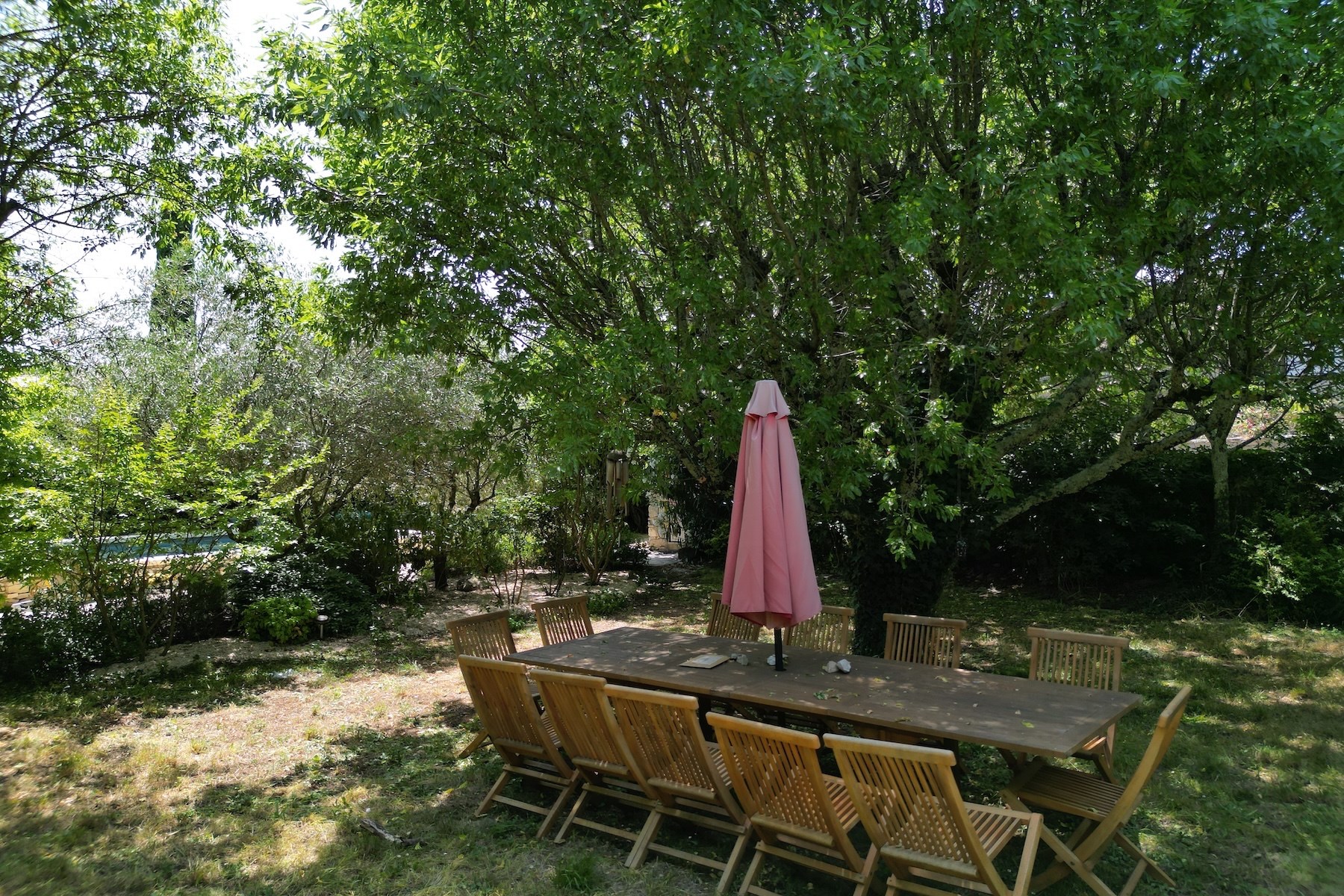  Character property with guest house and pool, nestled in unspoilt nature near U… - 物件實景