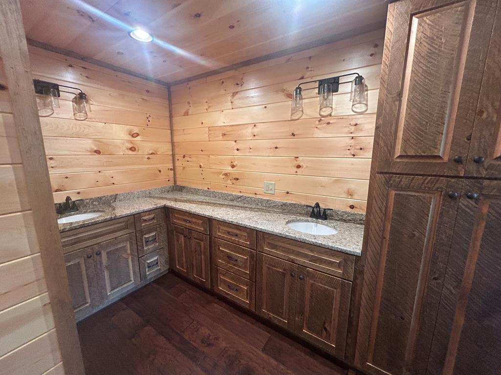 Mineral Bluff, Georgia, 30559, United States, 4 Bedrooms Bedrooms, ,3 BathroomsBathrooms,Residential,For Sale,1953348