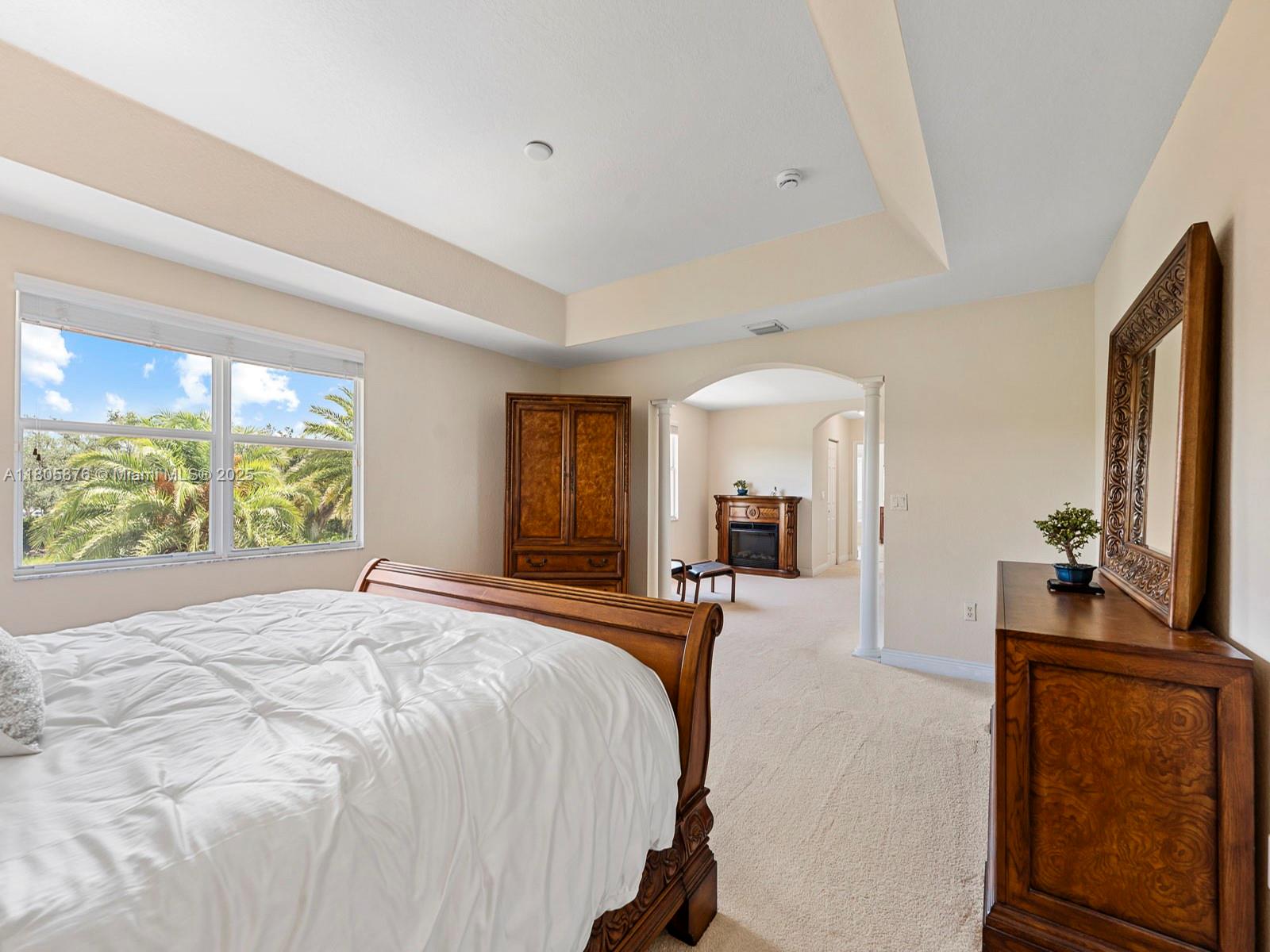 Weston, Florida, 33332, United States, 5 Bedrooms Bedrooms, ,5 BathroomsBathrooms,Residential,For Sale,1826480
