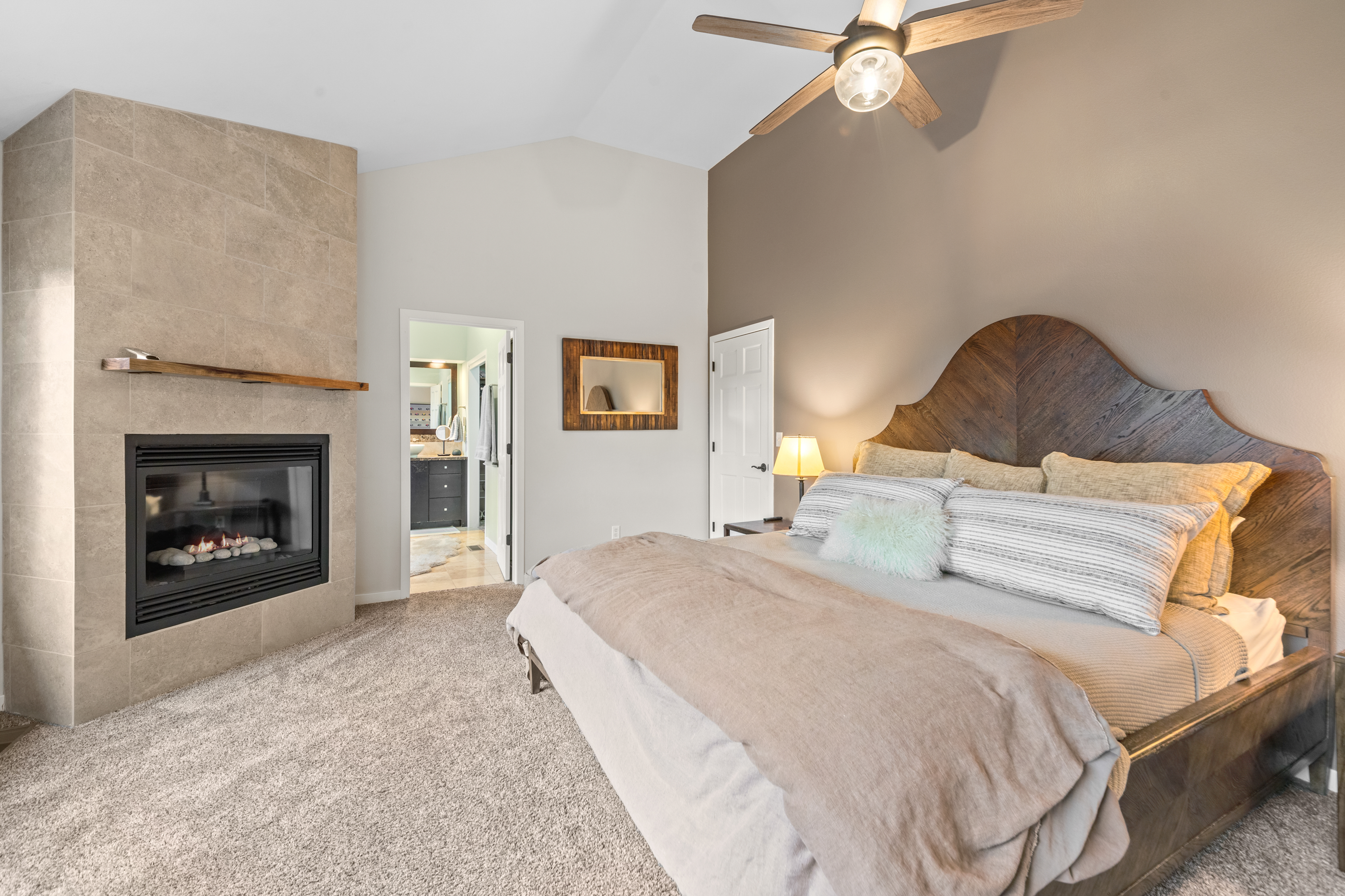  Refined Mountain Living in the Coveted Troutdale Enclave of North Evergreen - 物件實景