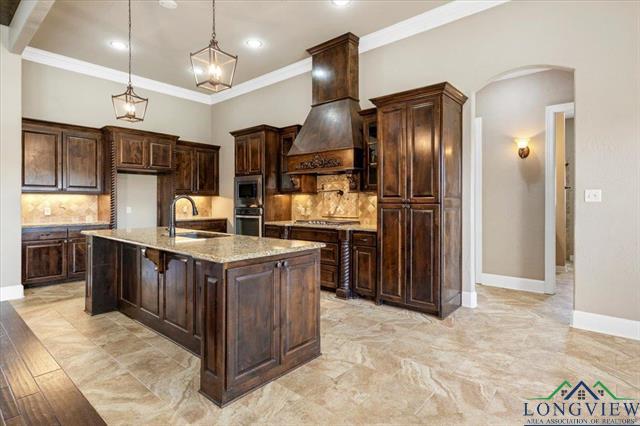 Longview, Texas, 75602, United States, 4 Bedrooms Bedrooms, ,3 BathroomsBathrooms,Residential,For Sale,1970791