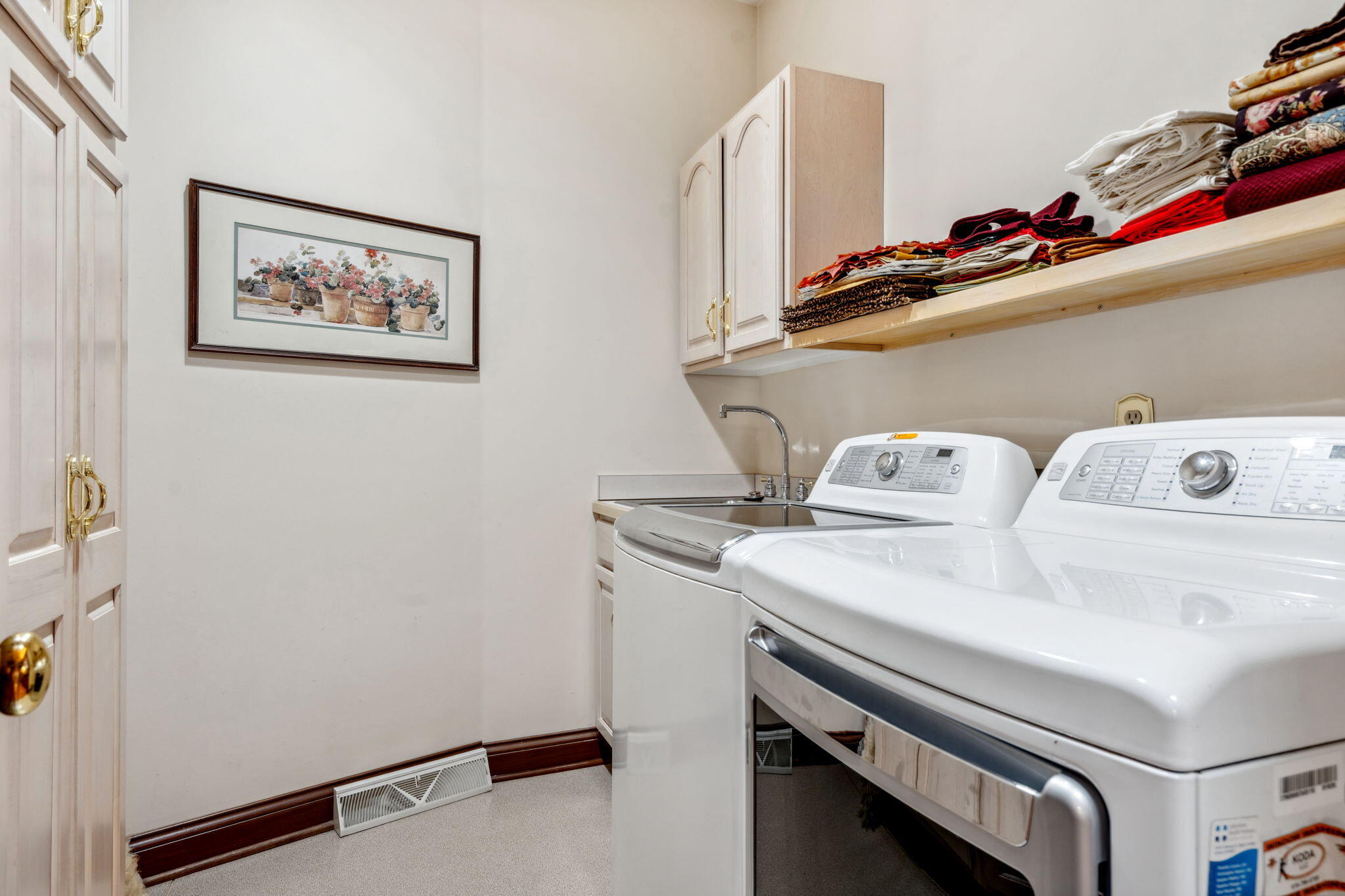 Saugatuck, Michigan, 49453, United States, 4 Bedrooms Bedrooms, ,5 BathroomsBathrooms,Residential,For Sale,1980395