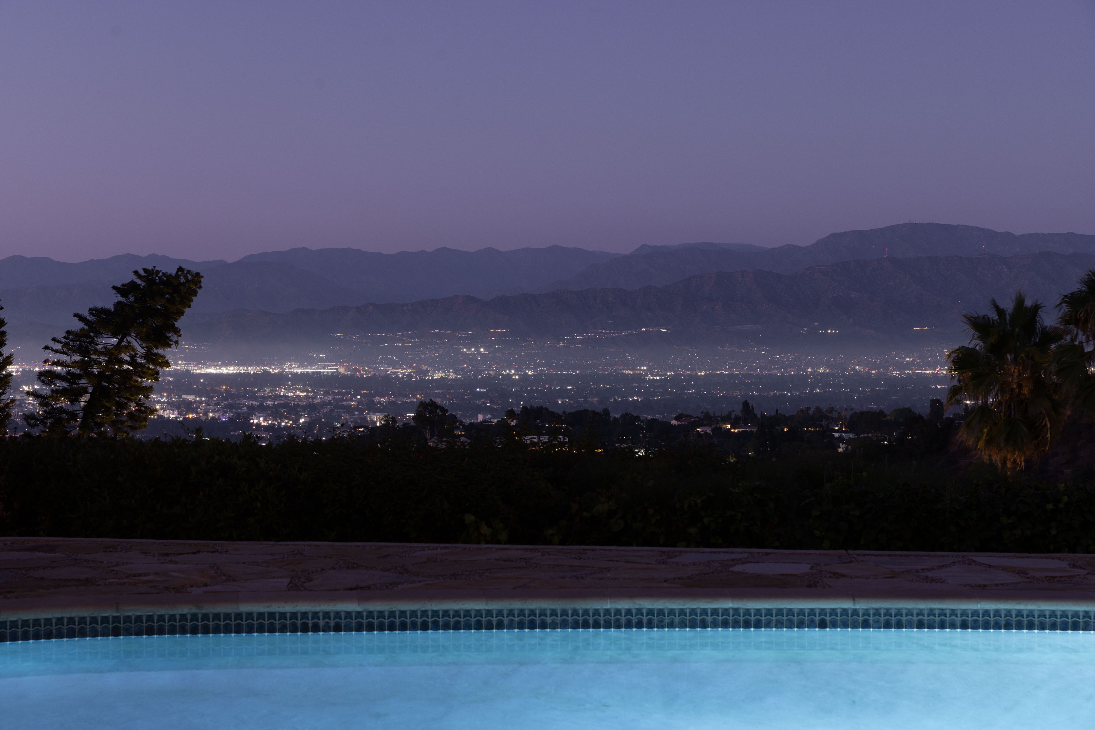  8559 Edwin Dr - 物件實景