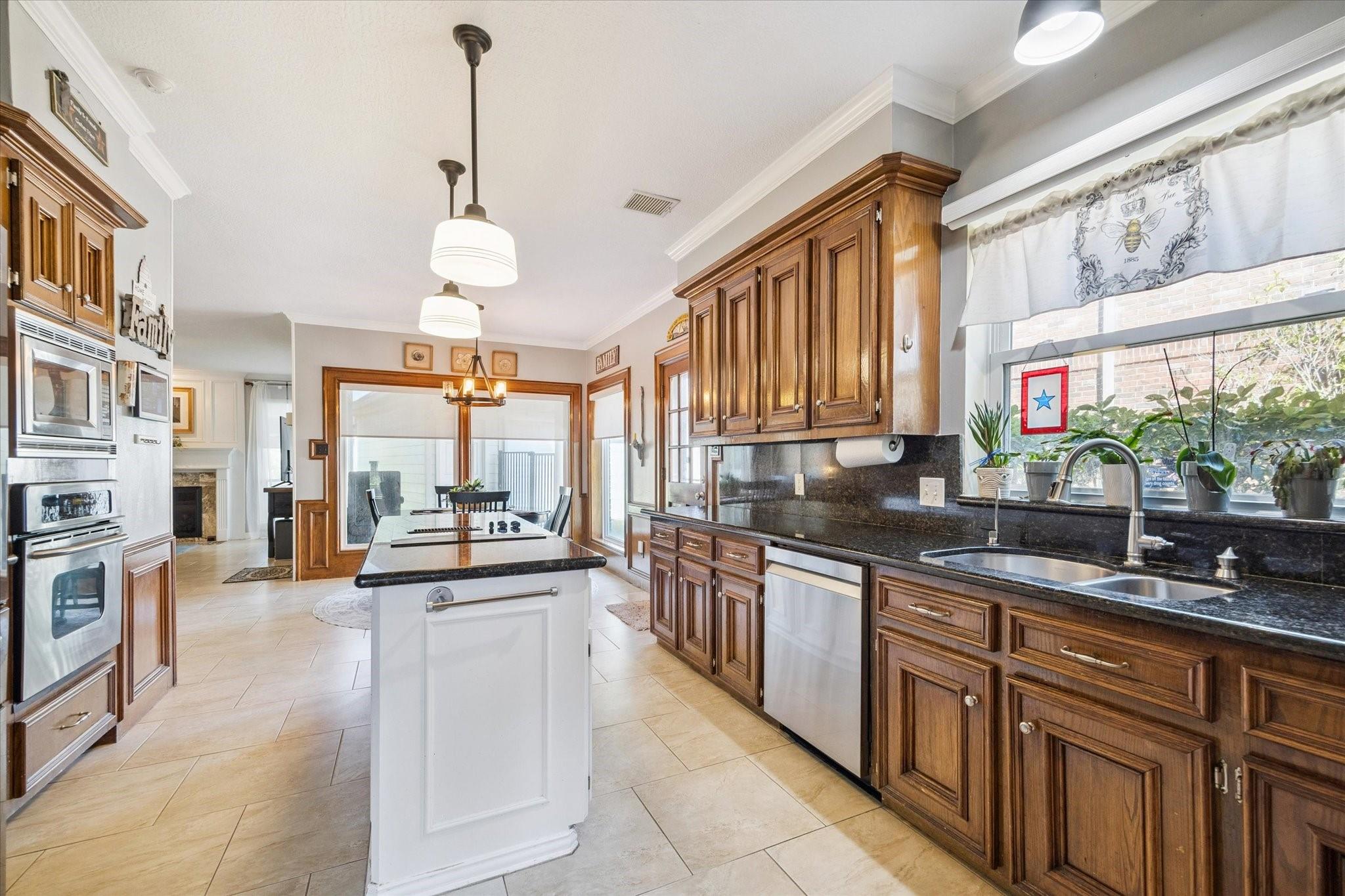 Katy, Texas, 77450, United States, 4 Bedrooms Bedrooms, ,4 BathroomsBathrooms,Residential,For Sale,1978939