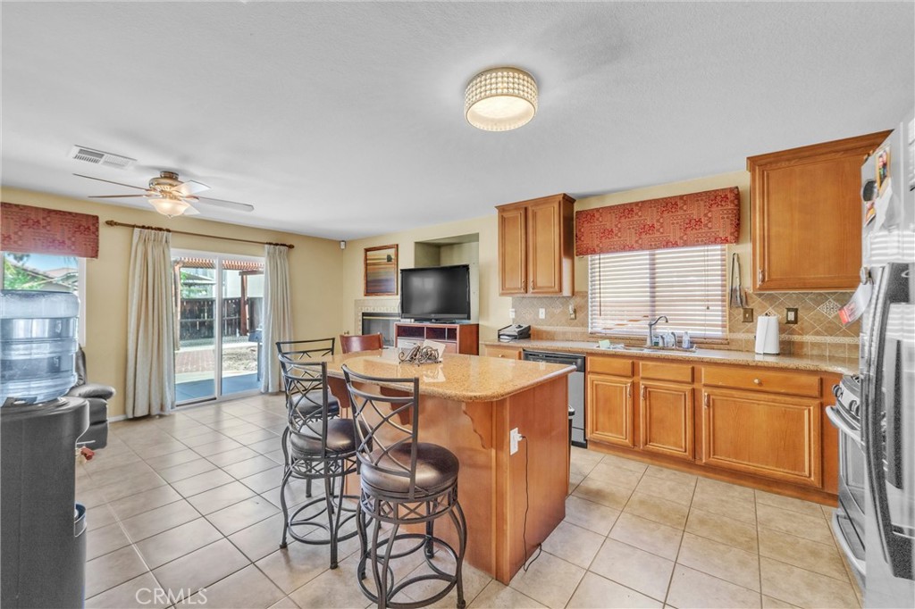 Hemet, California, 92545, United States, 6 Bedrooms Bedrooms, ,3 BathroomsBathrooms,Residential,For Sale,2040744