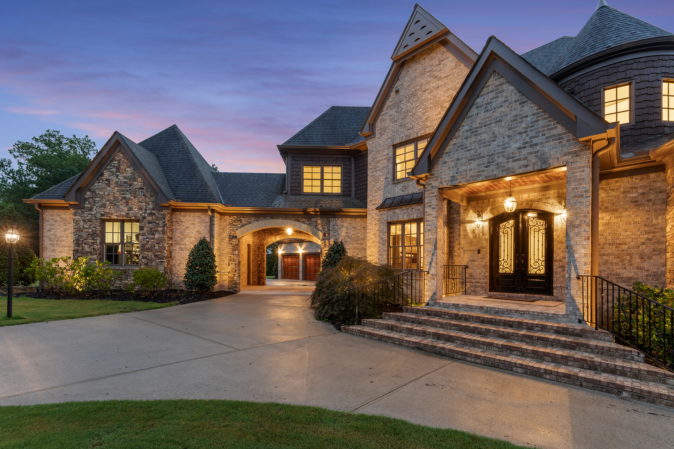  Old World Charm Meets Modern Luxury on This Milton Estate - 物件實景