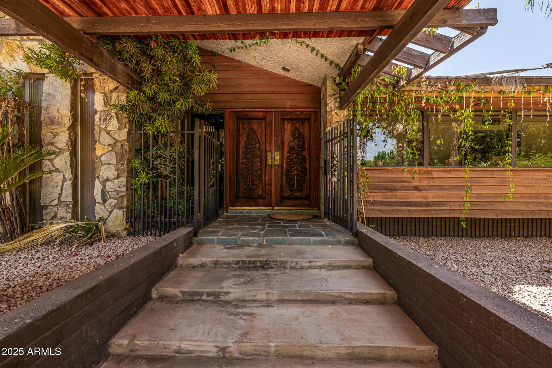 Paradise Valley, Arizona, 85253, United States, 4 Bedrooms Bedrooms, ,8 BathroomsBathrooms,Residential,For Sale,1983455