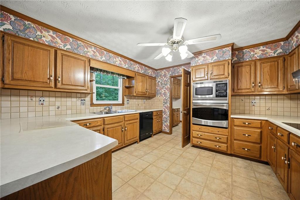 Snellville, Georgia, 30078, United States, 7 Bedrooms Bedrooms, ,5 BathroomsBathrooms,Residential,For Sale,1919964