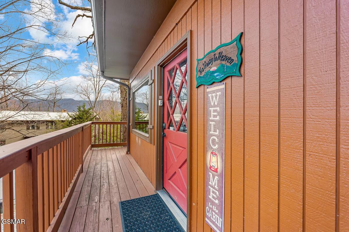 Gatlinburg, Tennessee, 37738, United States, 5 Bedrooms Bedrooms, ,4 BathroomsBathrooms,Residential,For Sale,2023747