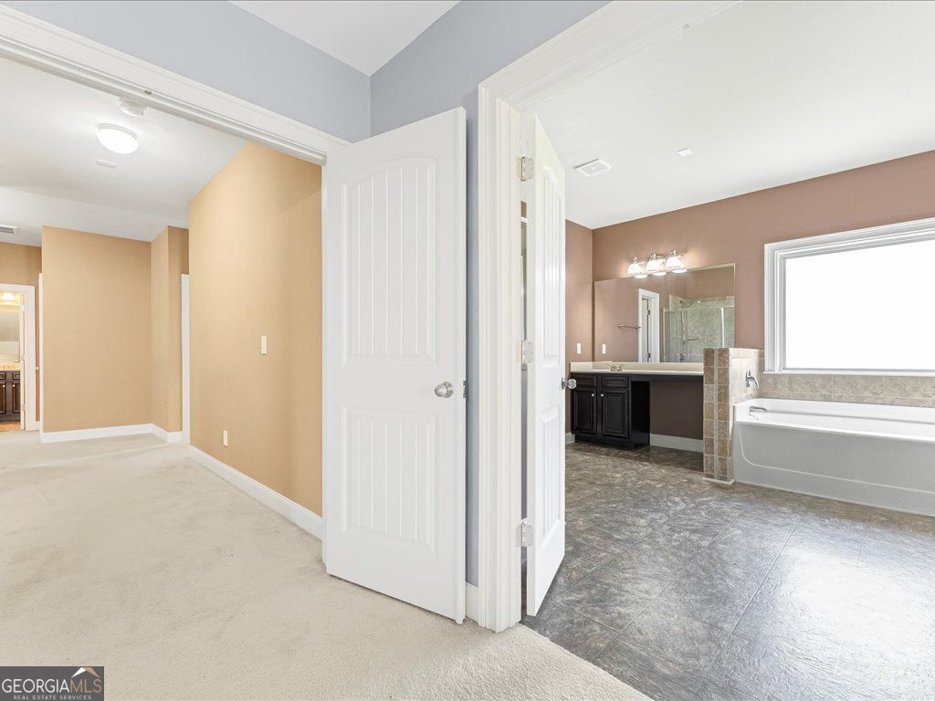 Acworth, Georgia, 30101, United States, 7 Bedrooms Bedrooms, ,6 BathroomsBathrooms,Residential,For Sale,1929934