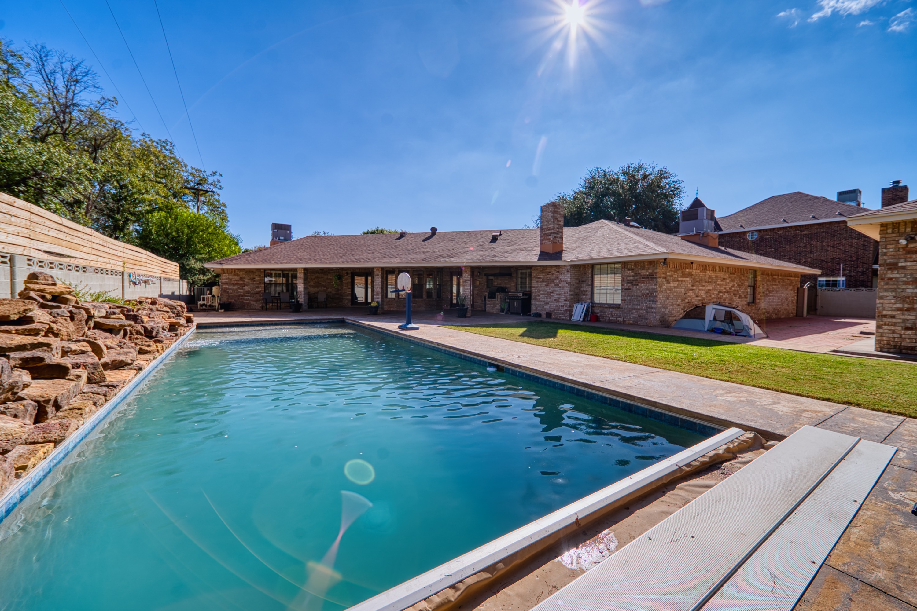 Carlsbad, New Mexico, 88220, United States, 4 Bedrooms Bedrooms, ,3 BathroomsBathrooms,Residential,For Sale,1974897