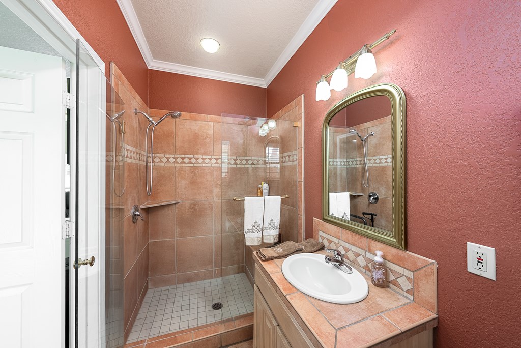 Kerrville, Texas, 78028, United States, 4 Bedrooms Bedrooms, ,4 BathroomsBathrooms,Residential,For Sale,1710846