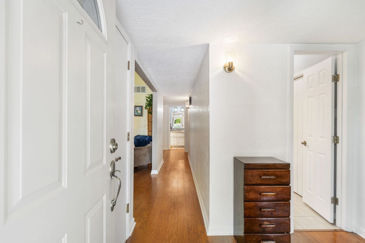 White Rock, New Mexico, 87547, United States, 4 Bedrooms Bedrooms, ,3 BathroomsBathrooms,Residential,For Sale,1906600
