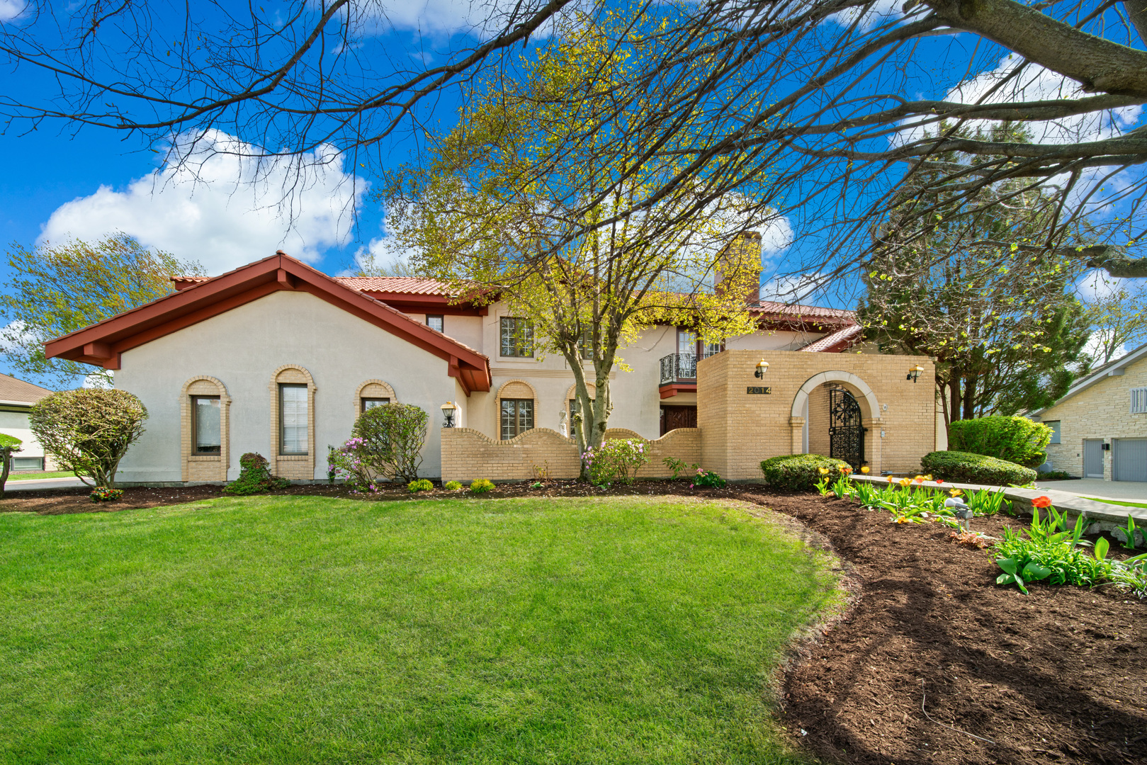Oak Brook, Illinois, 60523, United States, 5 Bedrooms Bedrooms, ,6 BathroomsBathrooms,Residential,For Sale,1796873