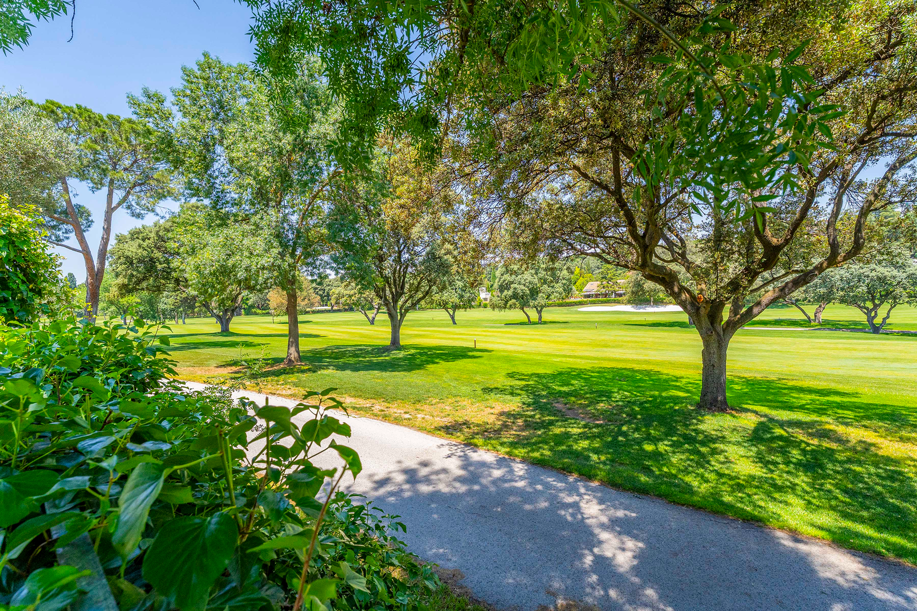  Chalet in 24-hour estate with Golf views - 物件實景
