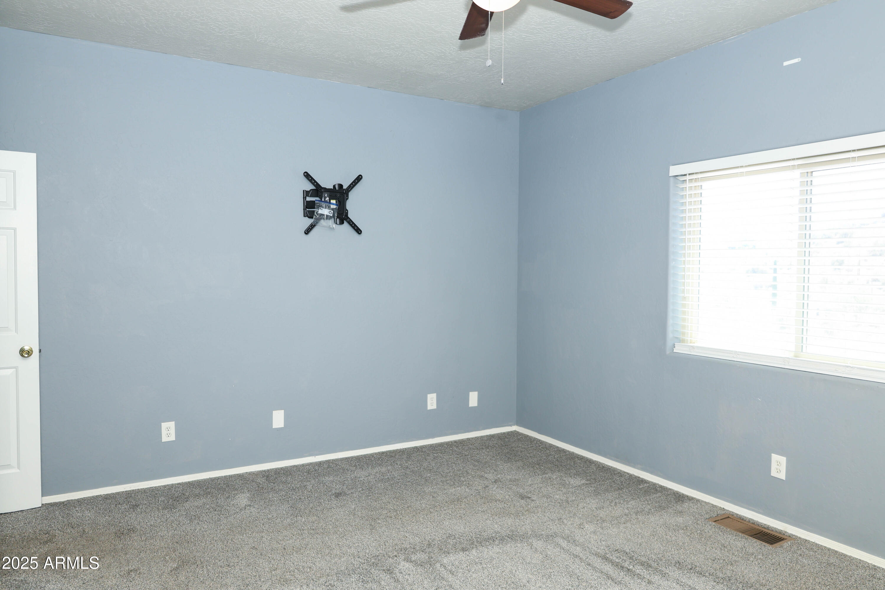 Clarkdale, Arizona, 86324, United States, 4 Bedrooms Bedrooms, ,Residential,For Sale,1902040
